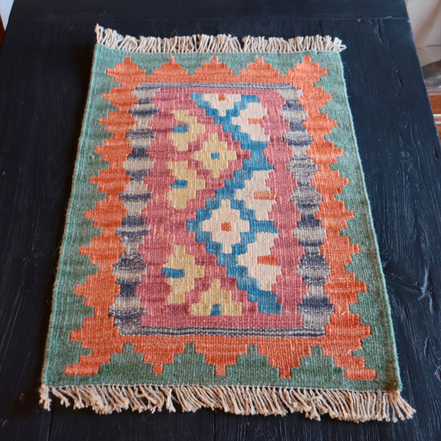 手織りキリム イラン南部シラーズ64×45cm ウール100% 一点もの
