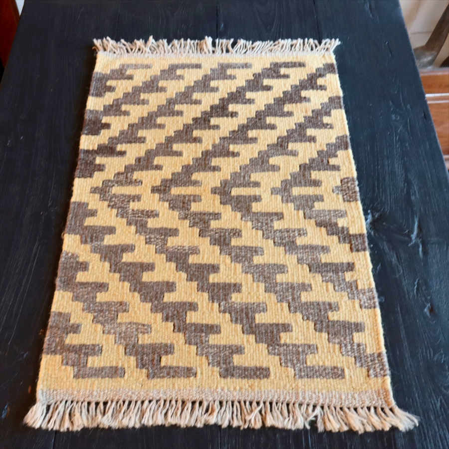 手織りキリム イラン南部シラーズ67×43cm ウール100% 一点もの