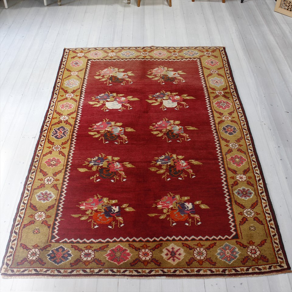 オールドカーペット・チャナッカレ　トルコ絨毯/カリヨラ 花束のモチーフ