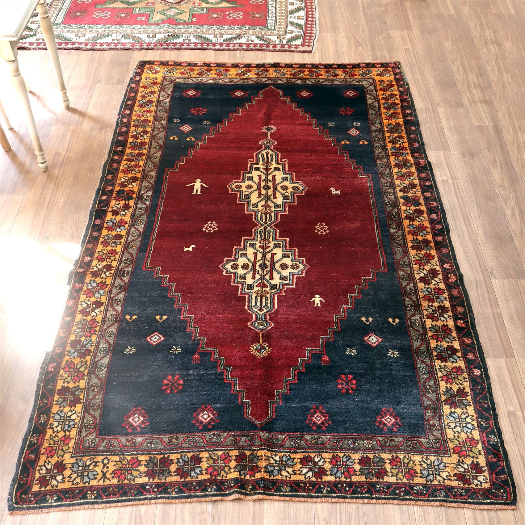 オールドカーペット・ヤヒヤル259×157cm 六角メダリオンと２つのダイヤ　トルコ手織り絨毯