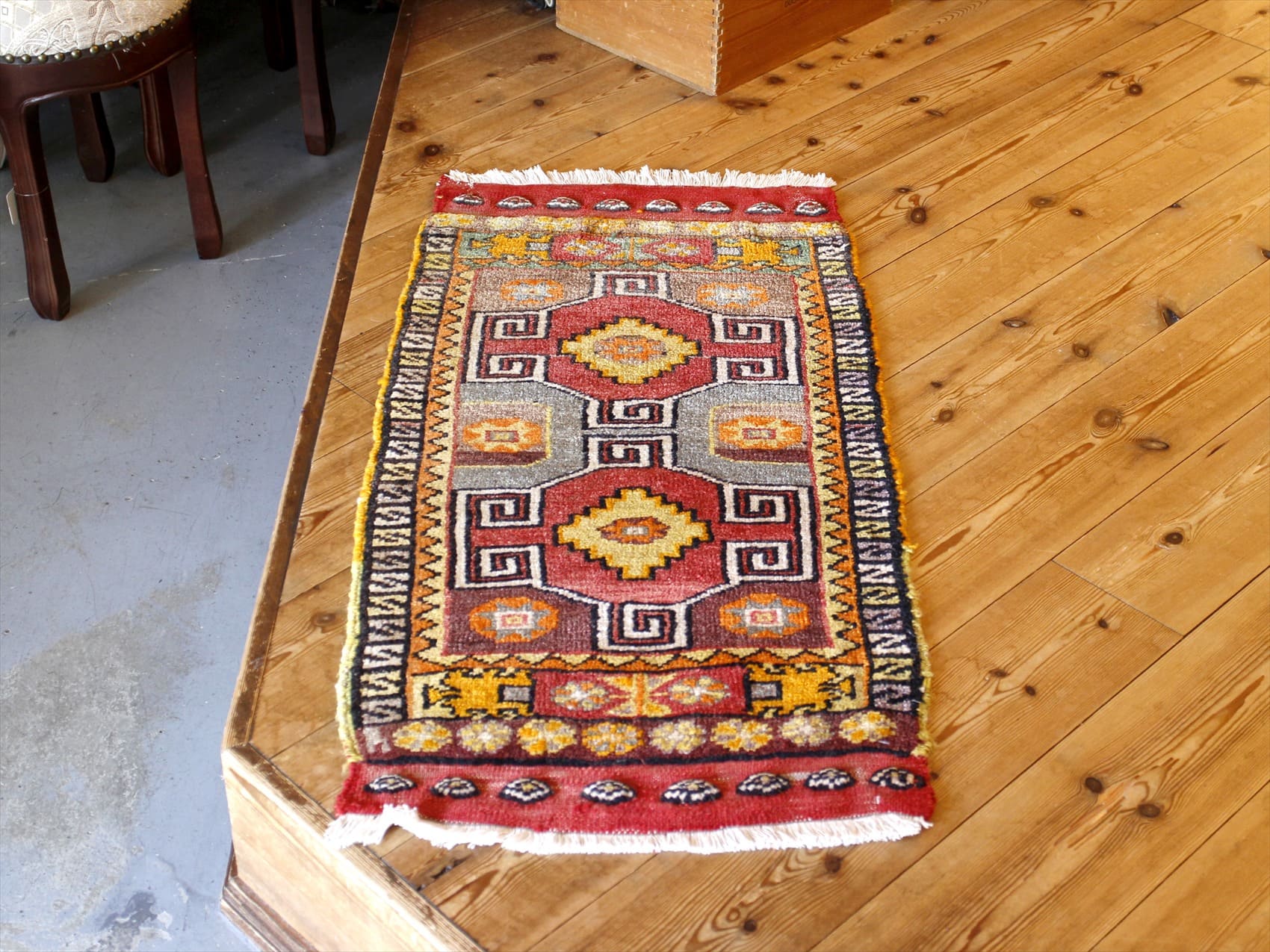 ヴィンテージラグ・トルコ絨毯/ヤストゥク96×48cm コンヤ・２つの変形