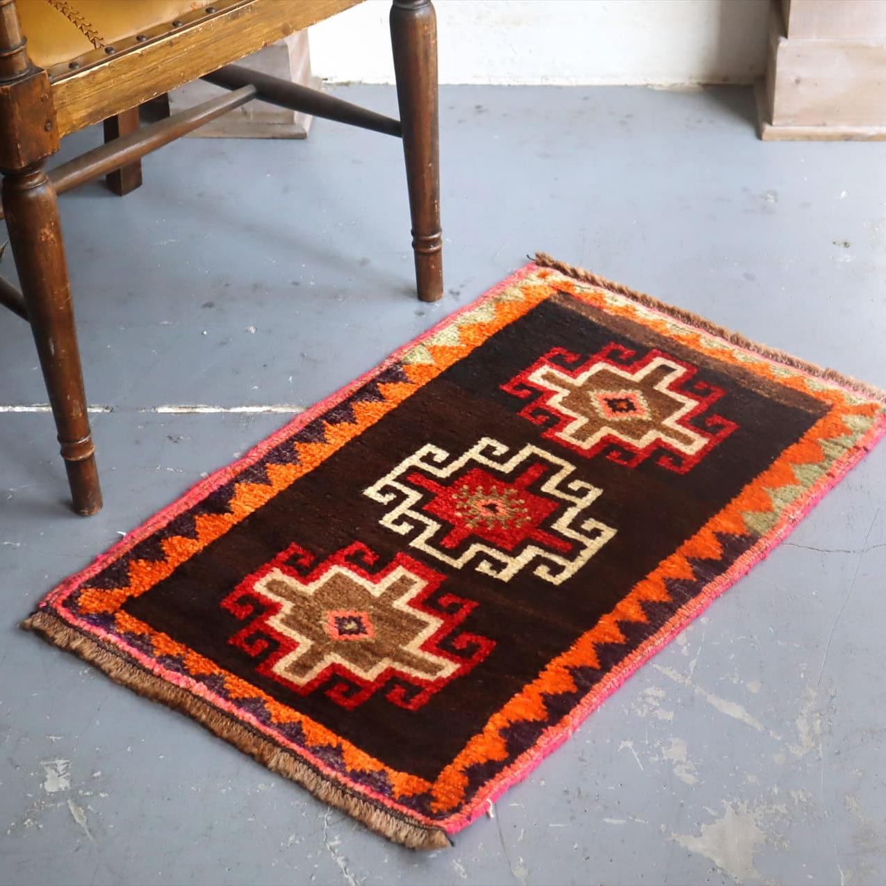 オールドカーペット　トルコ絨毯/ヤストゥク77×51cm ３つのドラゴンモチーフ
