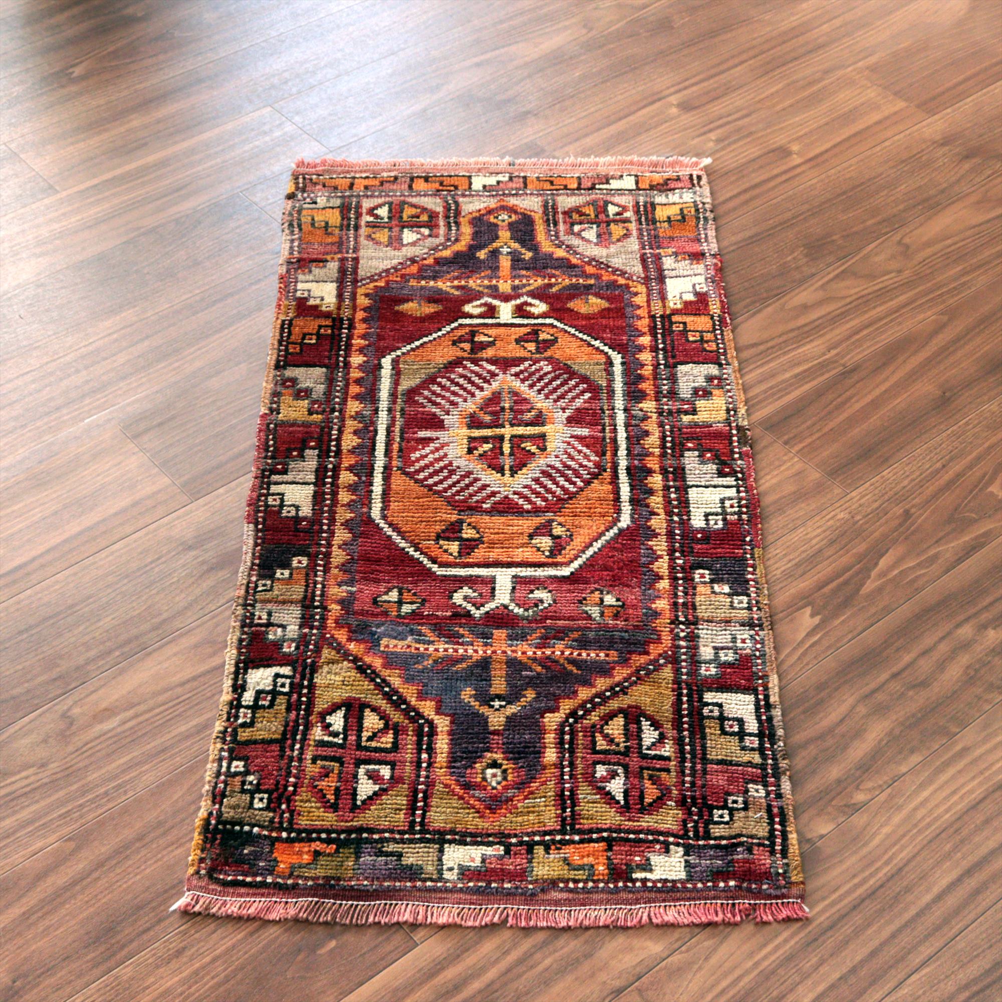 トルコの手織り絨毯 コンヤ119×56cm オールドカーペット ヤストゥク