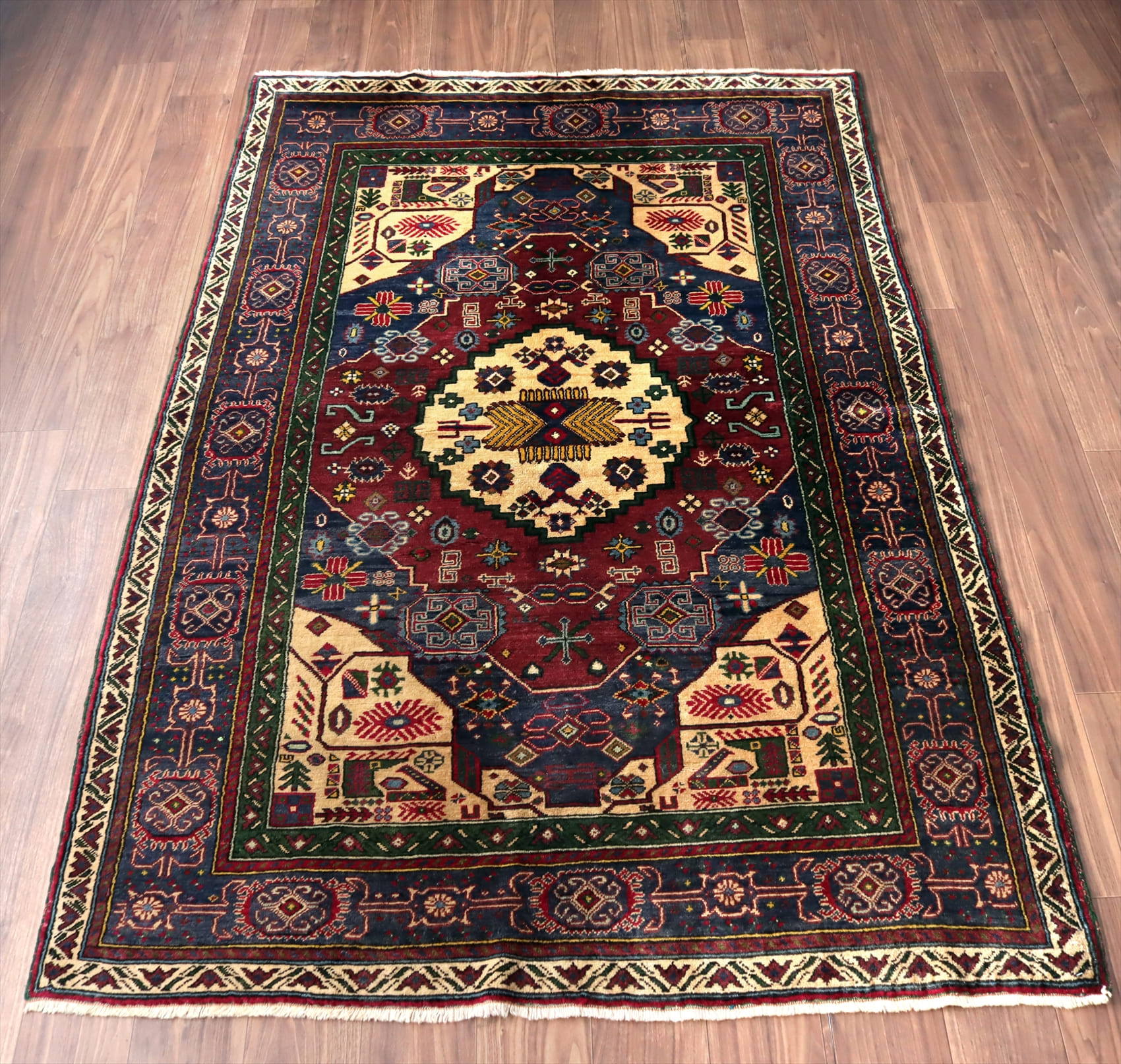トルコ絨毯　ヴィンテージラグ223×145cm ウシュクラル