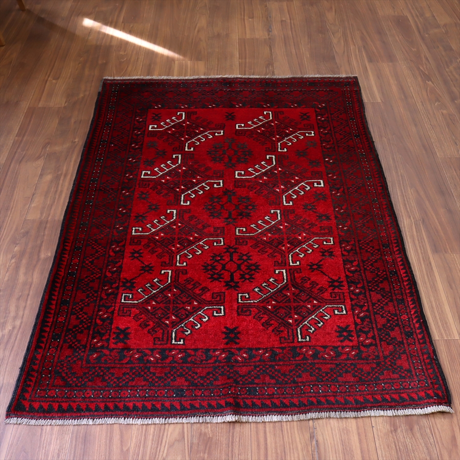 トルクメン　ヤムート　部族絨毯 167×115cm 赤と黒
