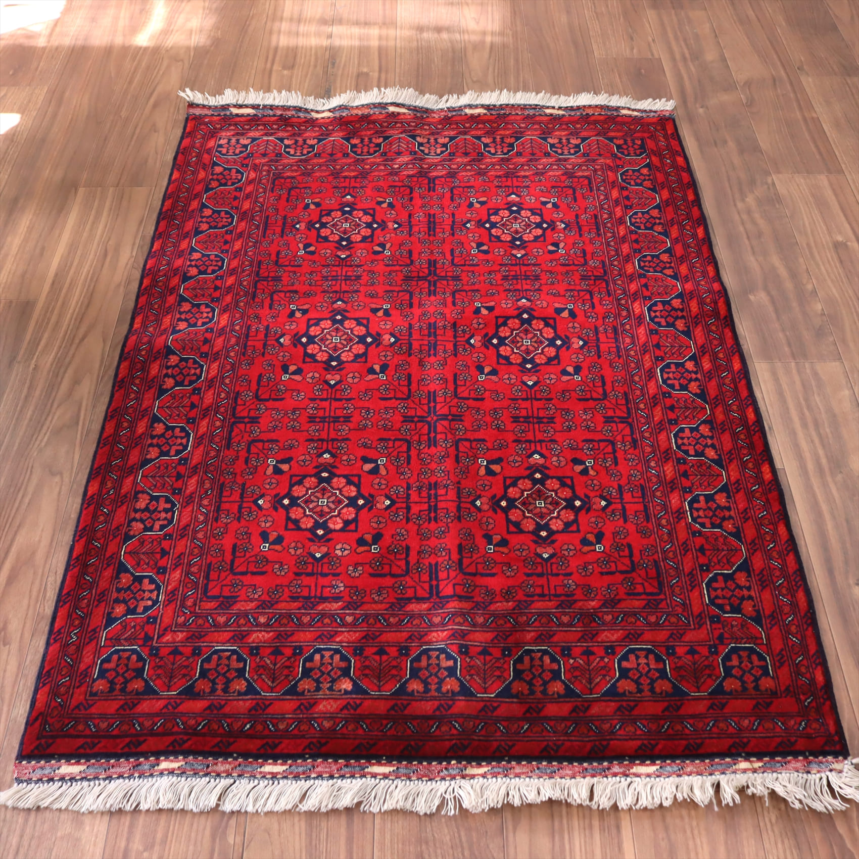 ビリジック 赤いじゅうたん 手織りラグ145×102cm ビロードのようなツヤのある緻密な織り