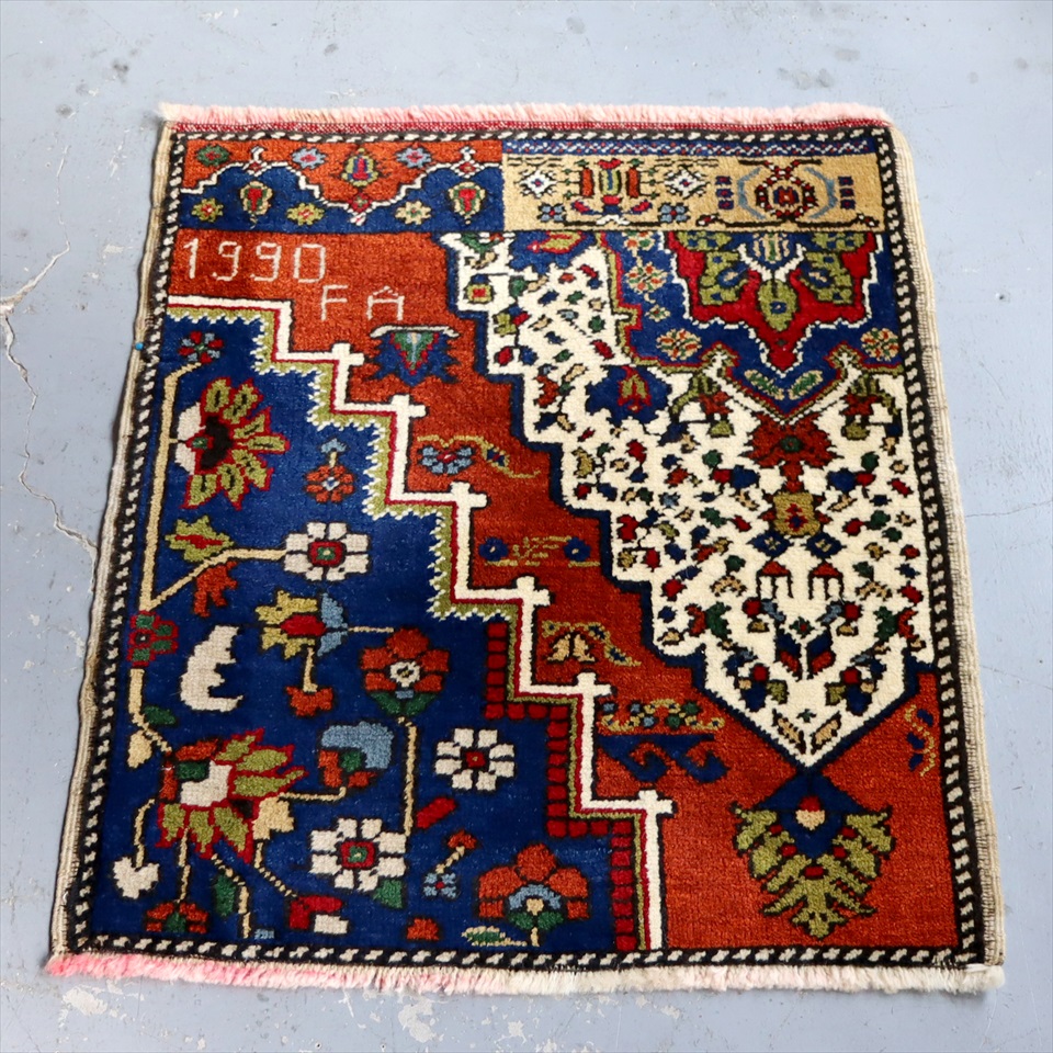 トルコ絨毯　1990年のデザインサンプル64×52cm アクサライ