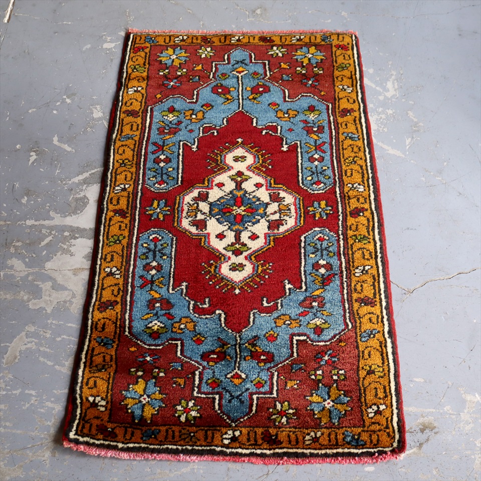 トルコ絨毯　トライバルラグ　ヤストゥク101×53cm カイセリ, ヤヒヤル