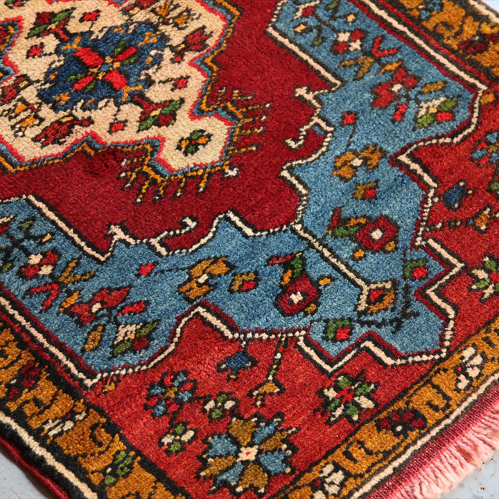 トルコ絨毯　トライバルラグ　ヤストゥク88×54cm カイセリ, ヤヒヤル