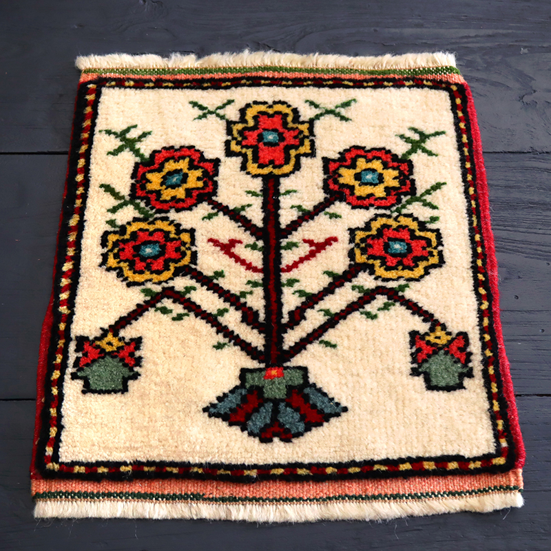 トルコ絨毯 オールドカーペット ミニサイズ34×31cm 花と生命の樹