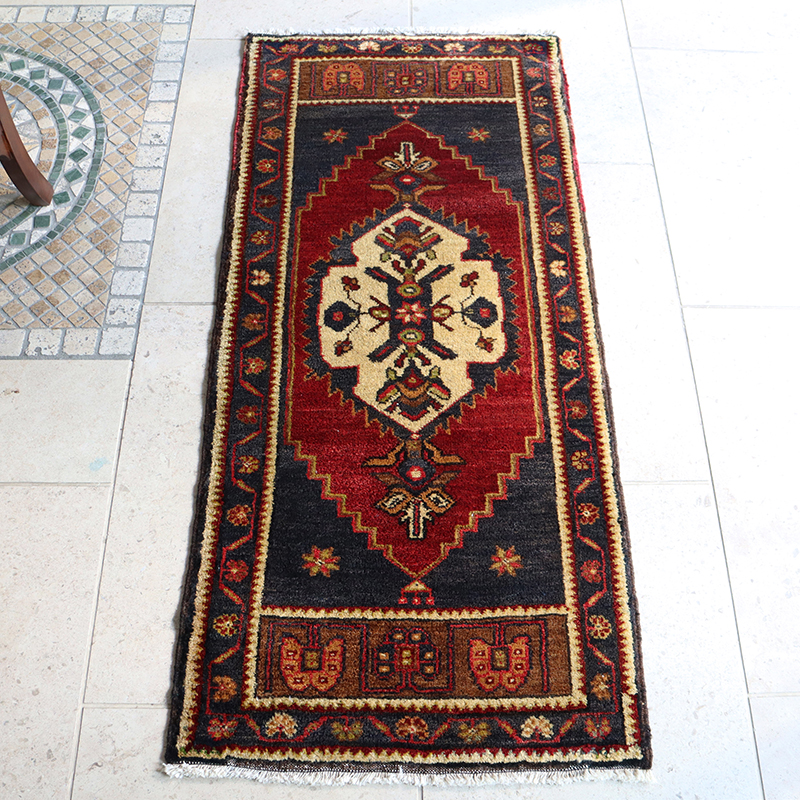 トルコ絨毯 ヤストゥク トライバルラグ130×57cm コンヤ