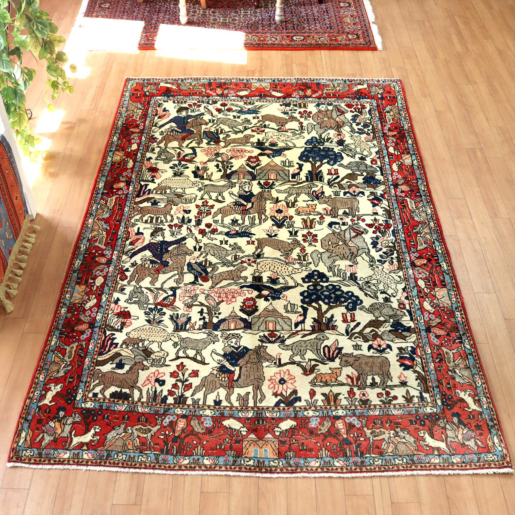 手織り絨毯 クム産205×134cm 動植物と人のいる風景