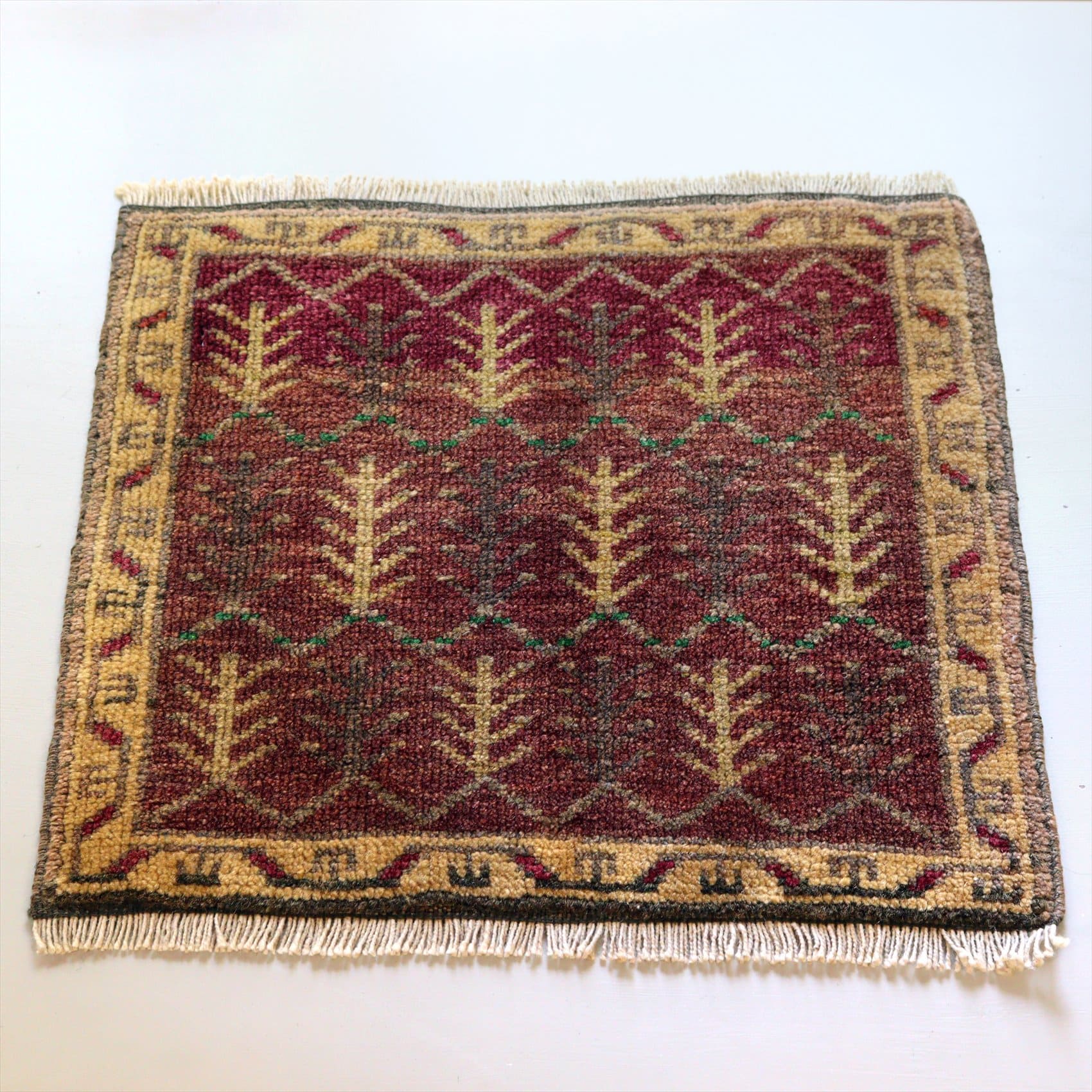 ヴィンテージ 手織りラグ41×45cm 連なる生命の樹/トルコ絨毯