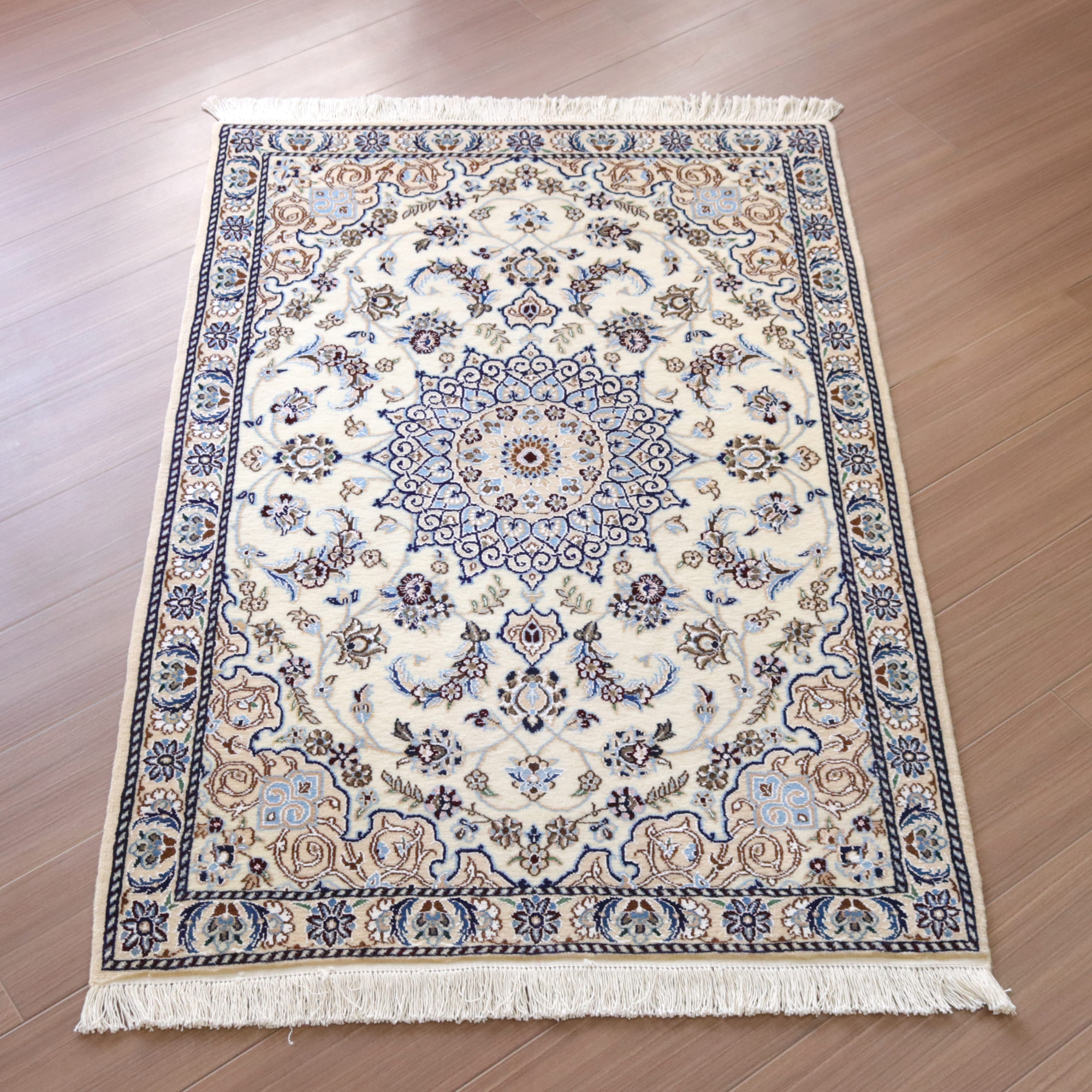ペルシャ絨毯 ナイン136×92cm Nain 9La