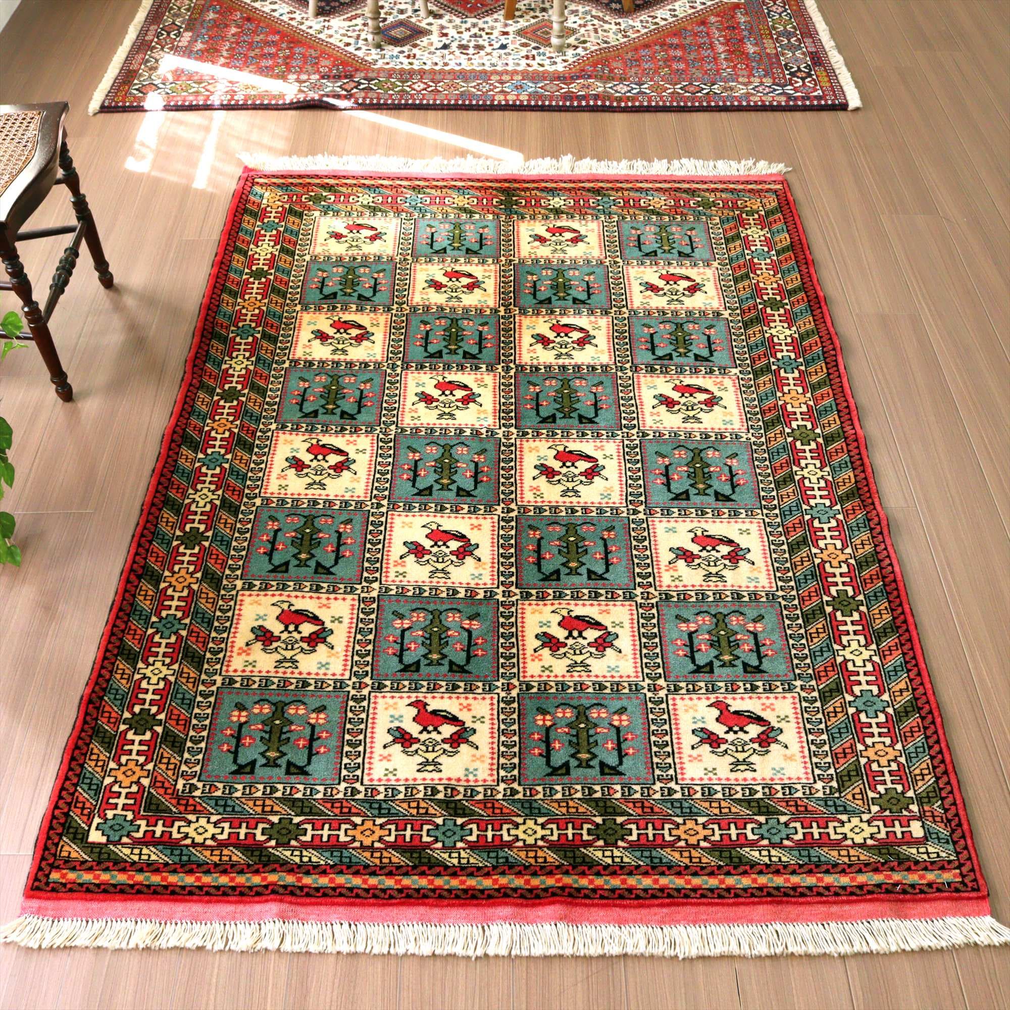 トルクメン族の絨毯199×135cm 花と鳥のトレリスデザイン