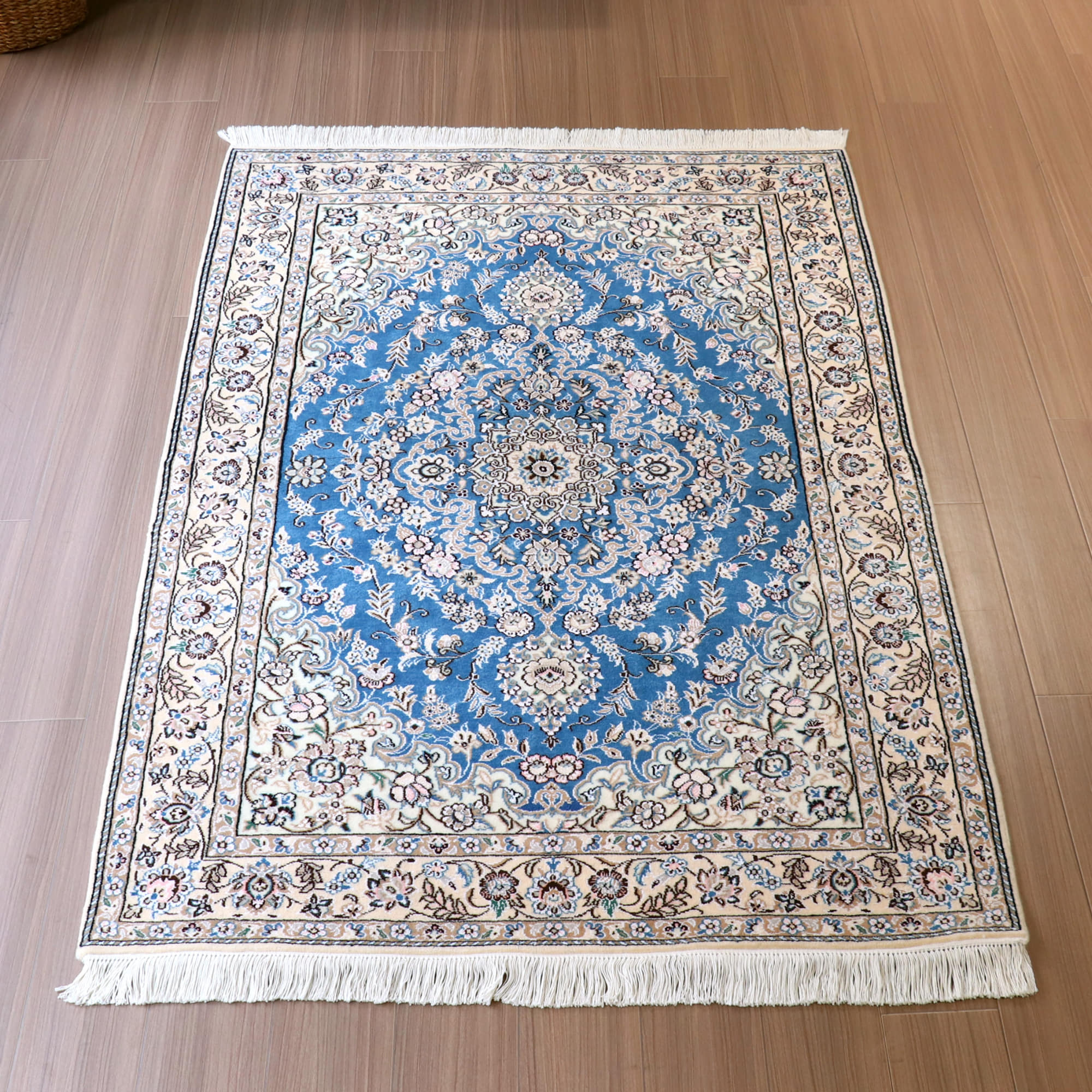 ペルシャ絨毯　ナイン産 9L 185×124cm ブルーのメダリオン