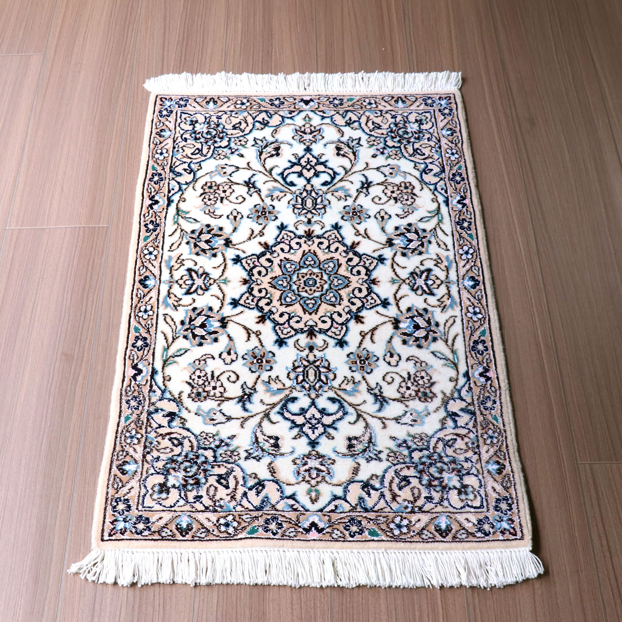 ペルシャ絨毯　ナイン産 9L 79×50cm 花のアラベスク　アイボリー　玄関マットサイズ