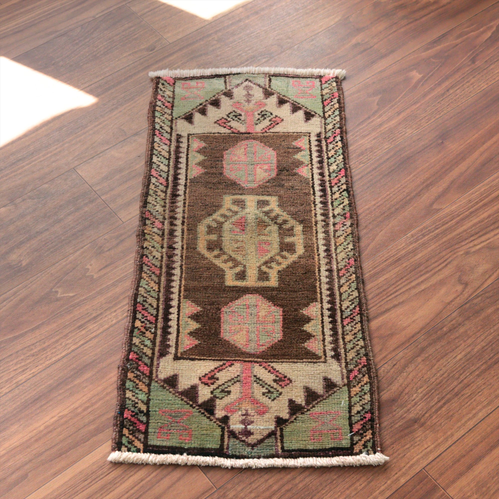 トルコの手織り絨毯 アフィヨン75×35cm ヴィンテージラグ ヤストゥク