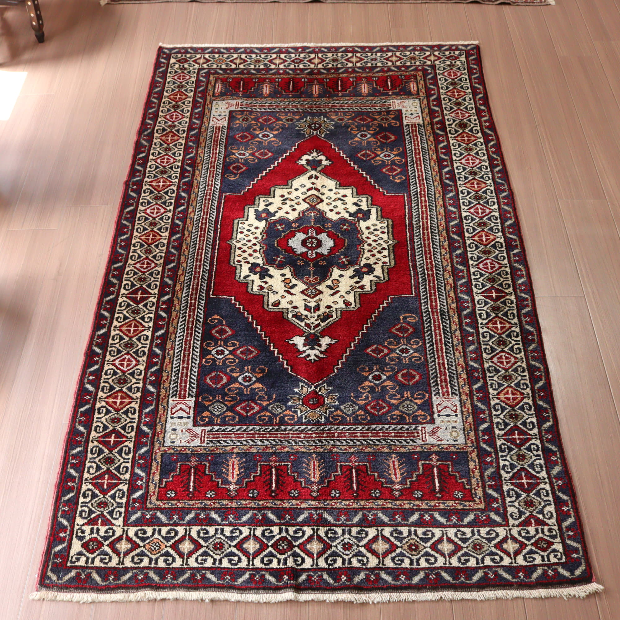 トライバルラグ 手織り絨毯 トルコ212×121cm コンヤ タシュプナル
