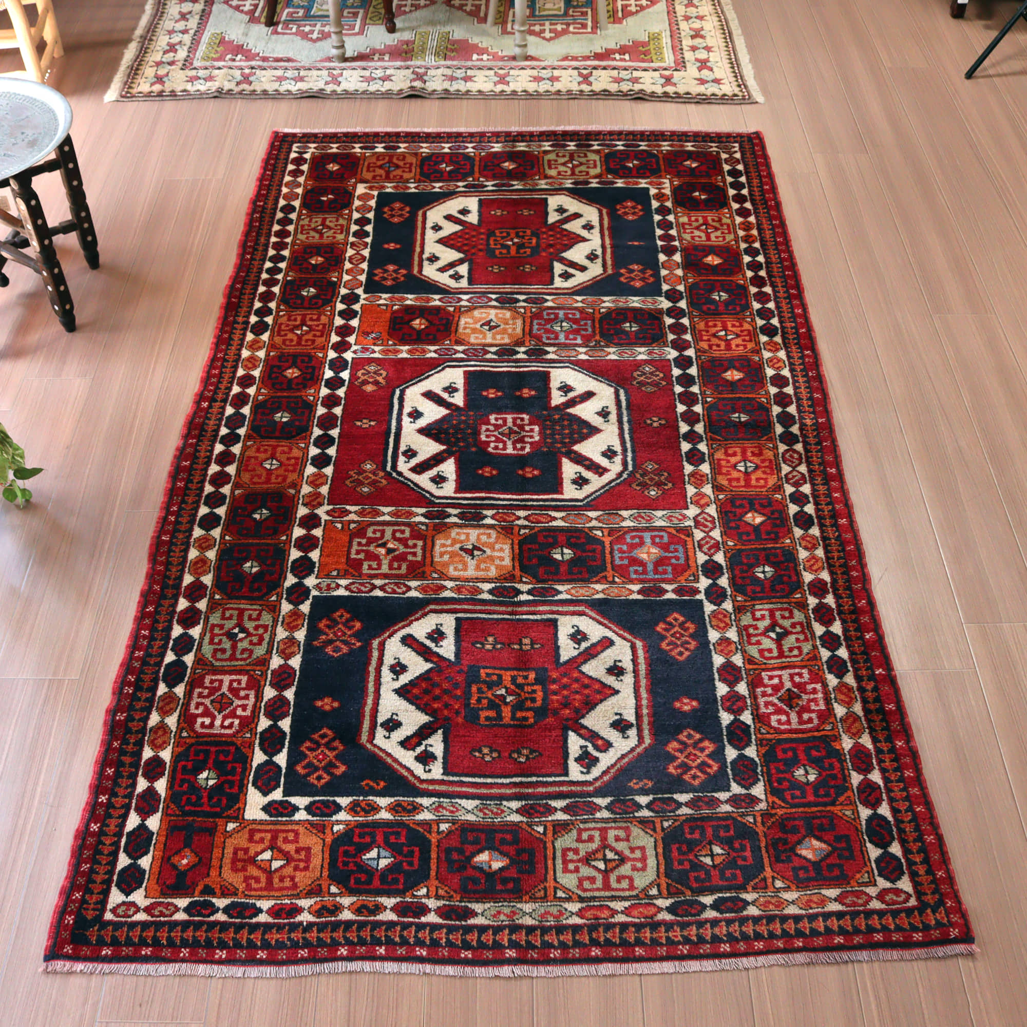 トライバルラグ 手織り絨毯 トルコ233×130cm シャワック ウルファ