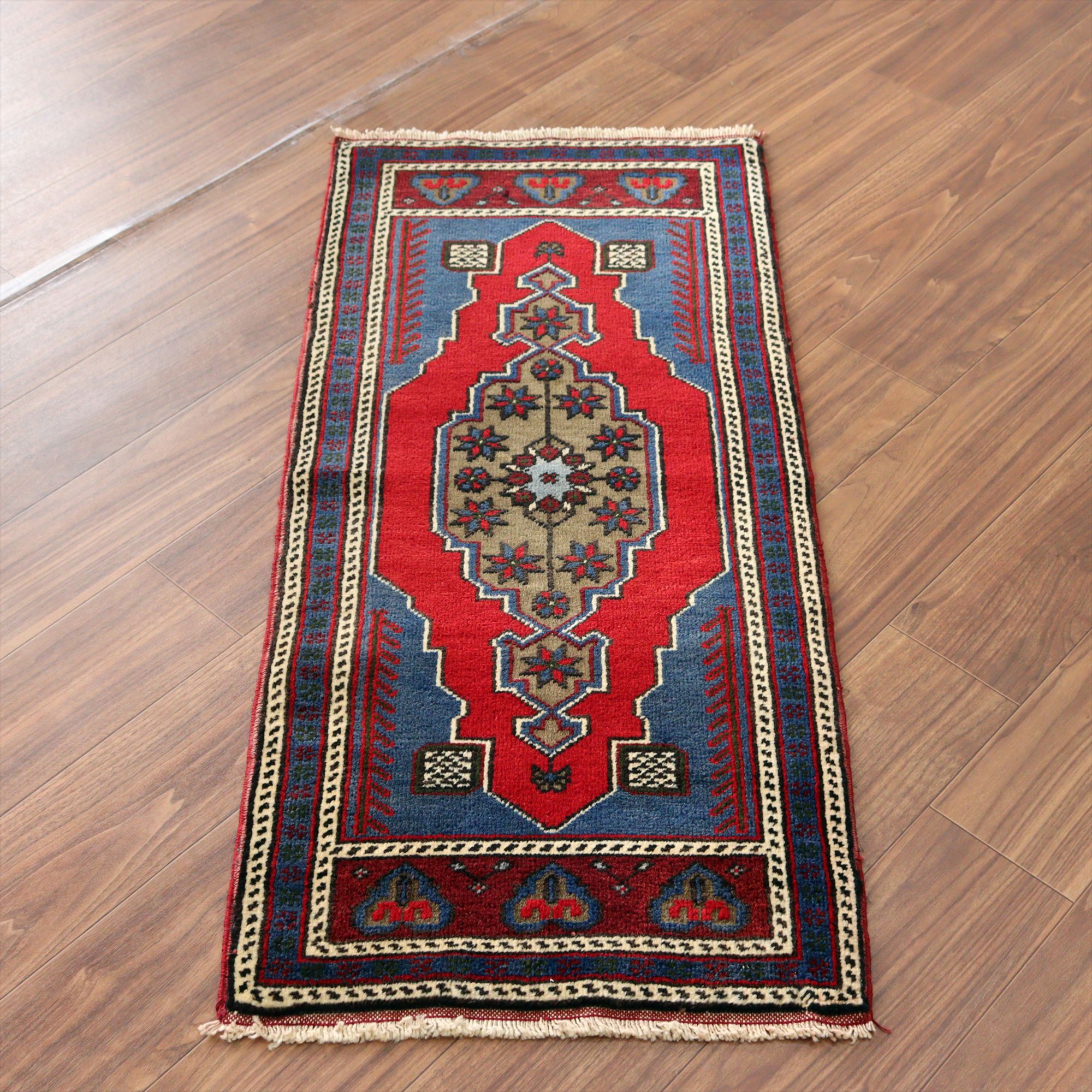 トルコ絨毯 ヤストゥク126×56cm コンヤ メダリオン