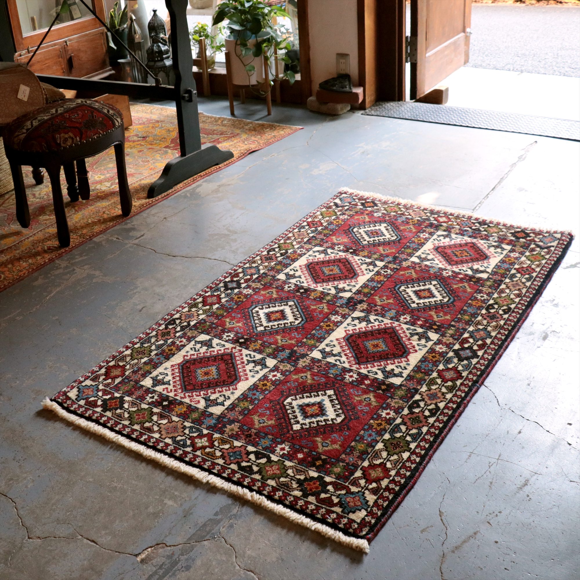 トライバルラグ　イラン　ヤラメ140×83cm ガーデンデザイン 手織り絨毯 イラン