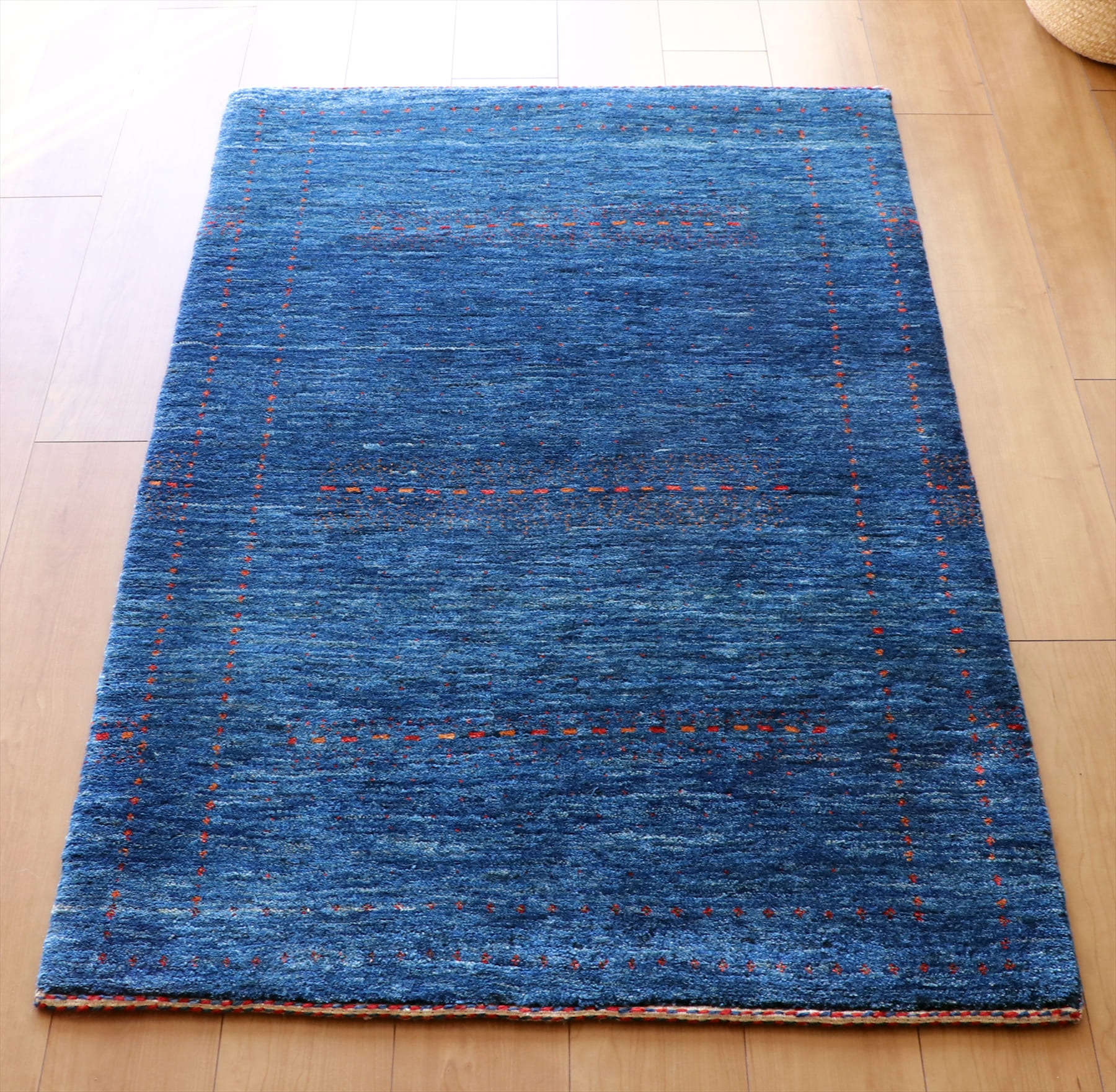 ギャッベ　バナフシェ　カシュカイ族の手織りラグ136×88cm ブルー　ドットデザイン