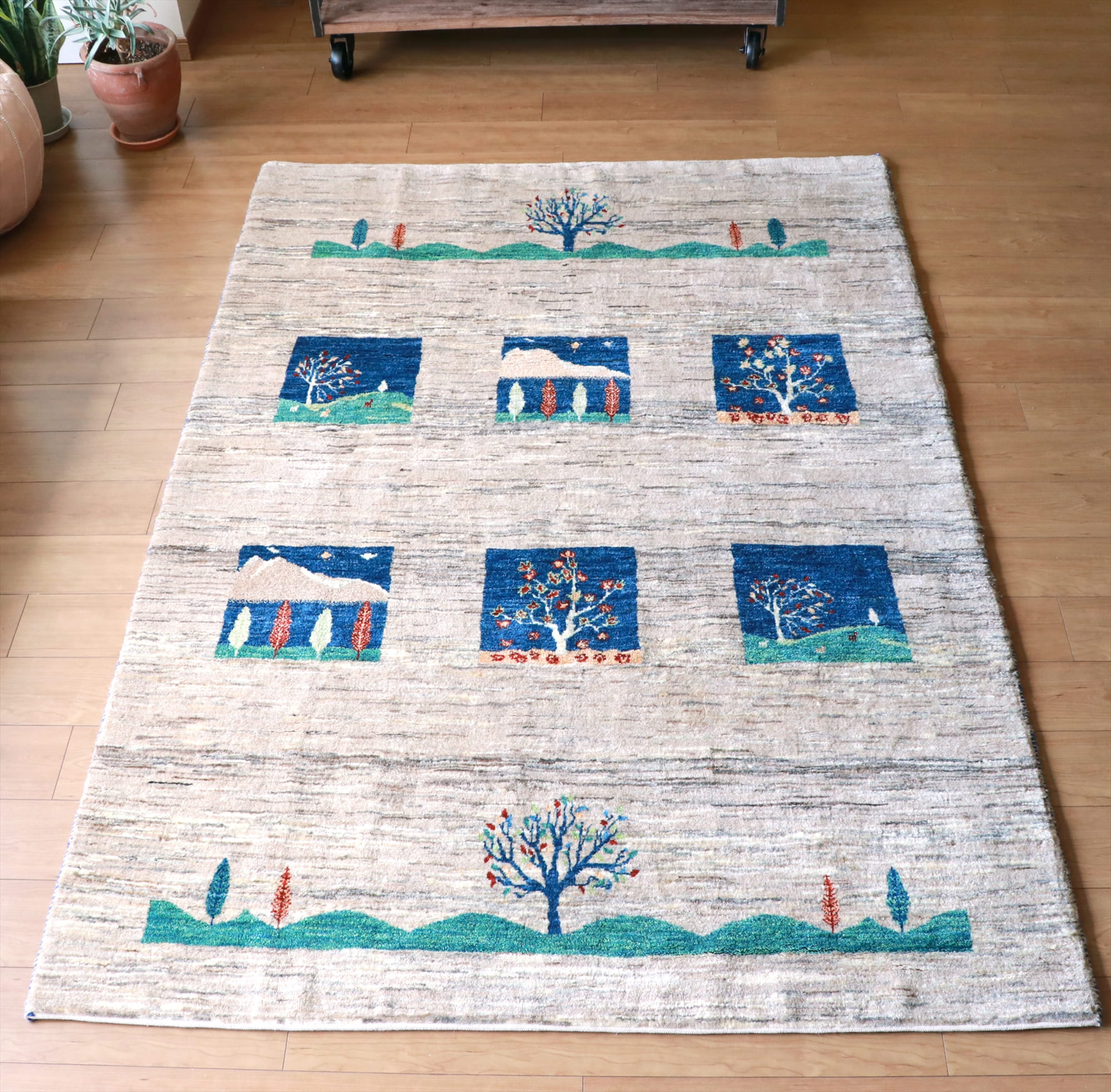 ギャッベ　リズバフト　細かな織り　リビングサイズ220×153cm ナチュラルベージュ　自然風景　ランドスケープ
