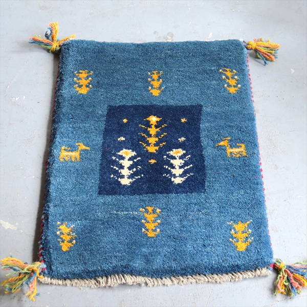 ギャッベ　カシュカイ族の手織り 58x40cm ブルー　植物と動物モチーフ