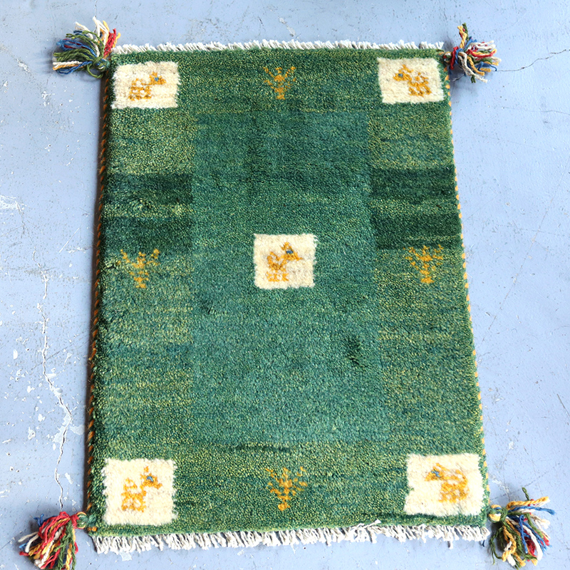 ミニギャッベ　イランの手織りラグ GABBEH 59x41cm グリーン　動物と木