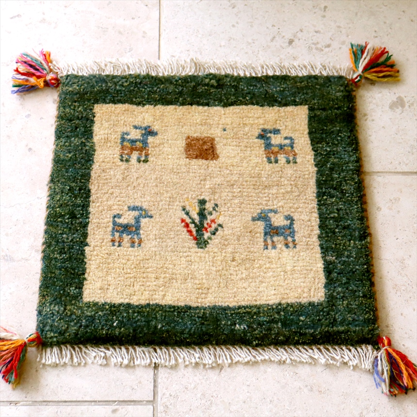 イラン ギャッベ38×39cm 遊牧民の手織りラグ　座布団サイズ