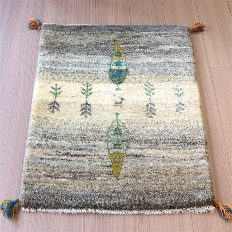 カシュカイ族の手織りラグ ギャッベ84×62cm シンメトリーデザイン