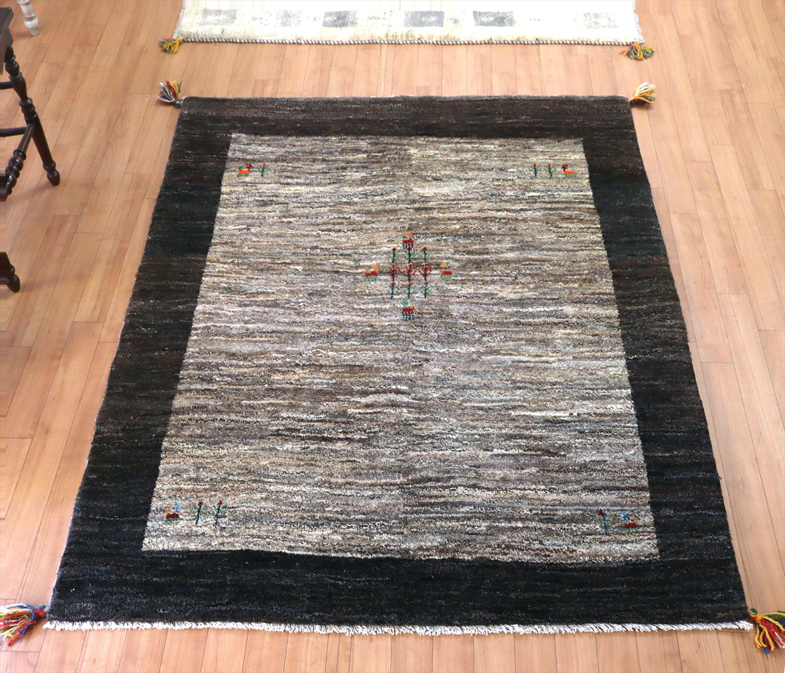 ギャッベ カシュカイ族の手織りラグ160×130cm