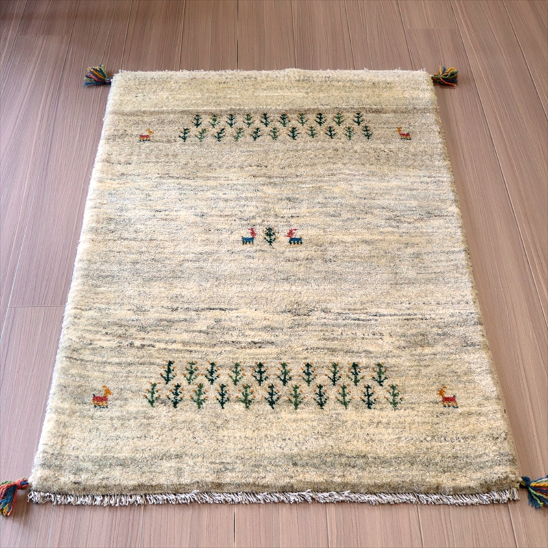 ギャッベ カシュカイ族の手織りラグ124×82cm アイボリー