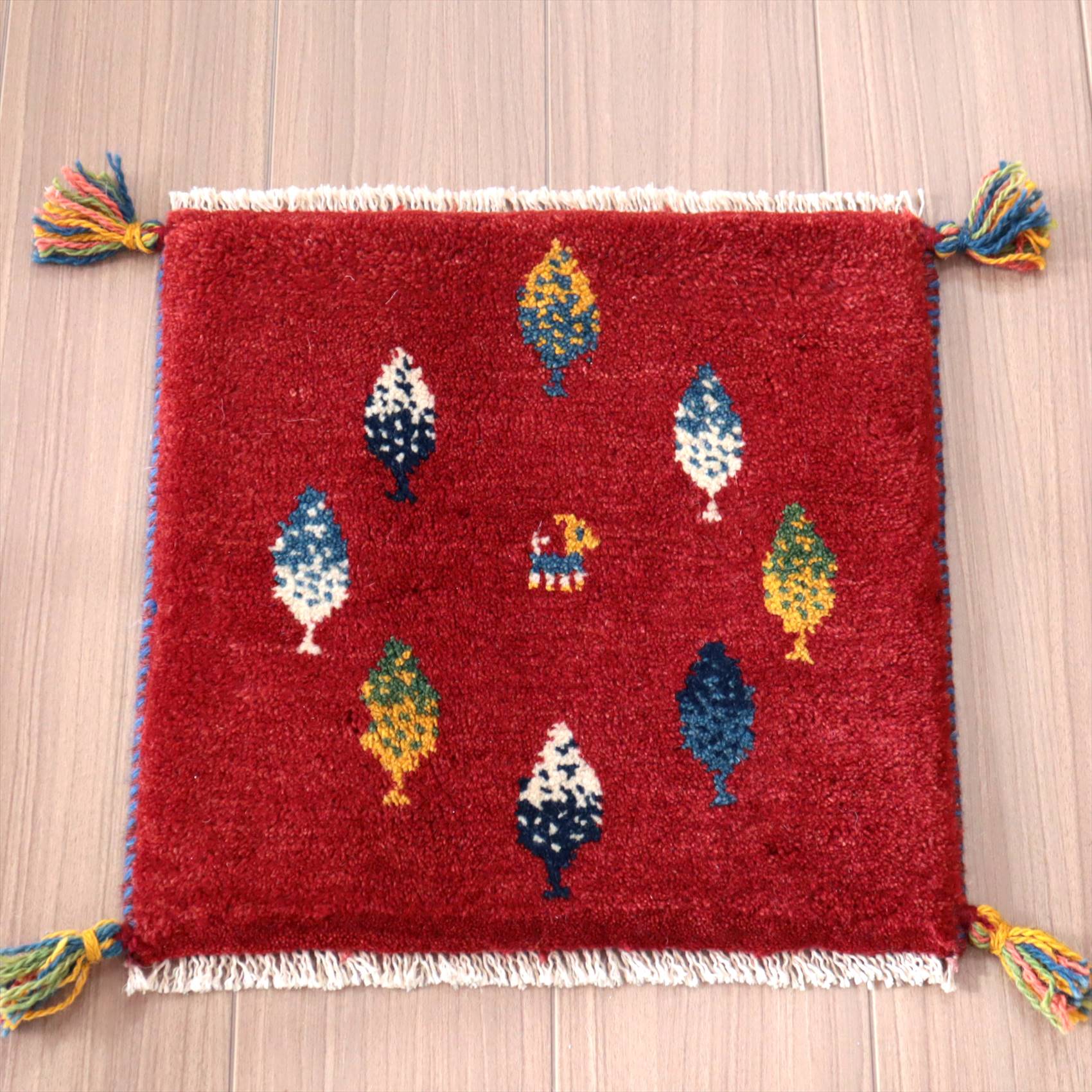 遊牧民の手織りギャッベ　41×40cm イラン産　レッド