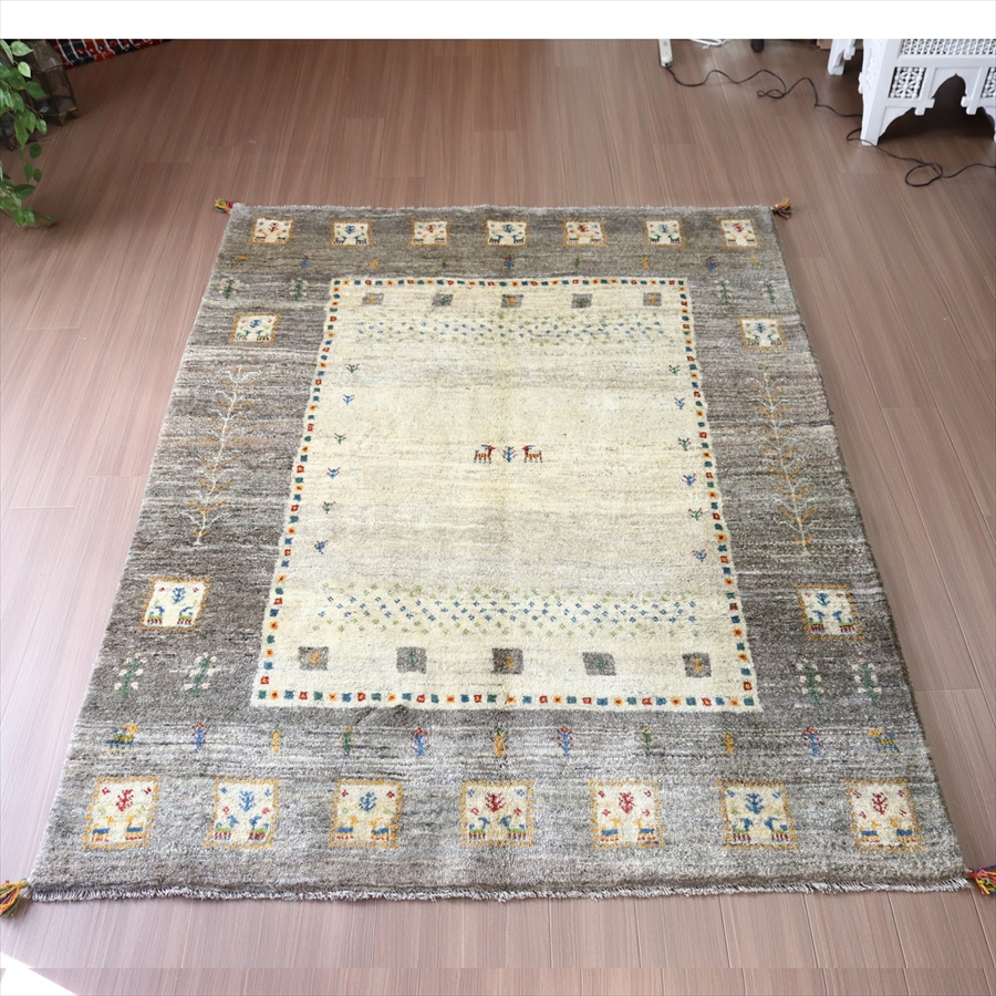 イラン　カシュカイ族　手織りギャッベ230×170cm ナチュラル＆グレー