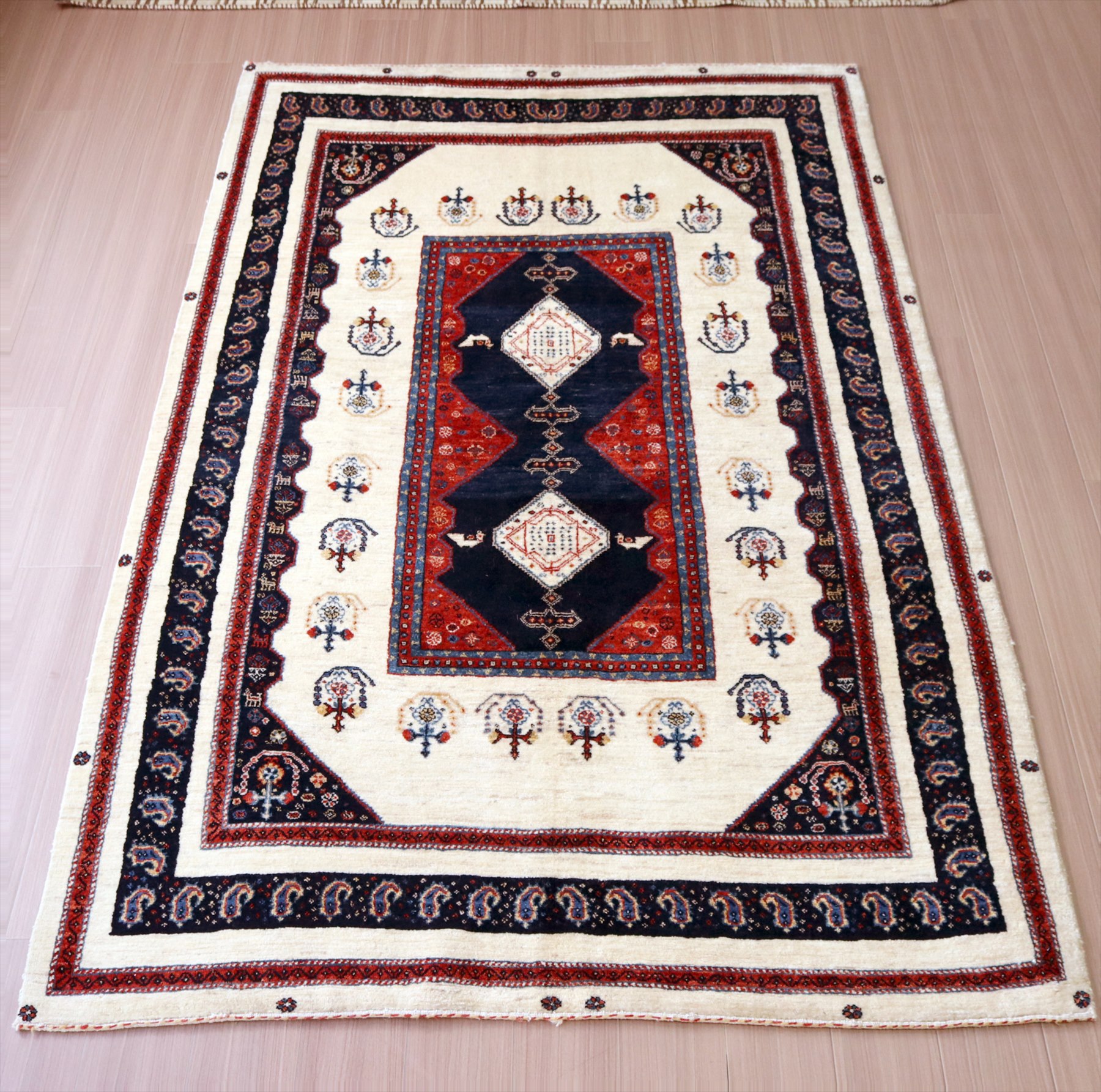 ギャッベ　イラン産 細かな織り　リズバフト240×157cm ナチュラルアイボリー