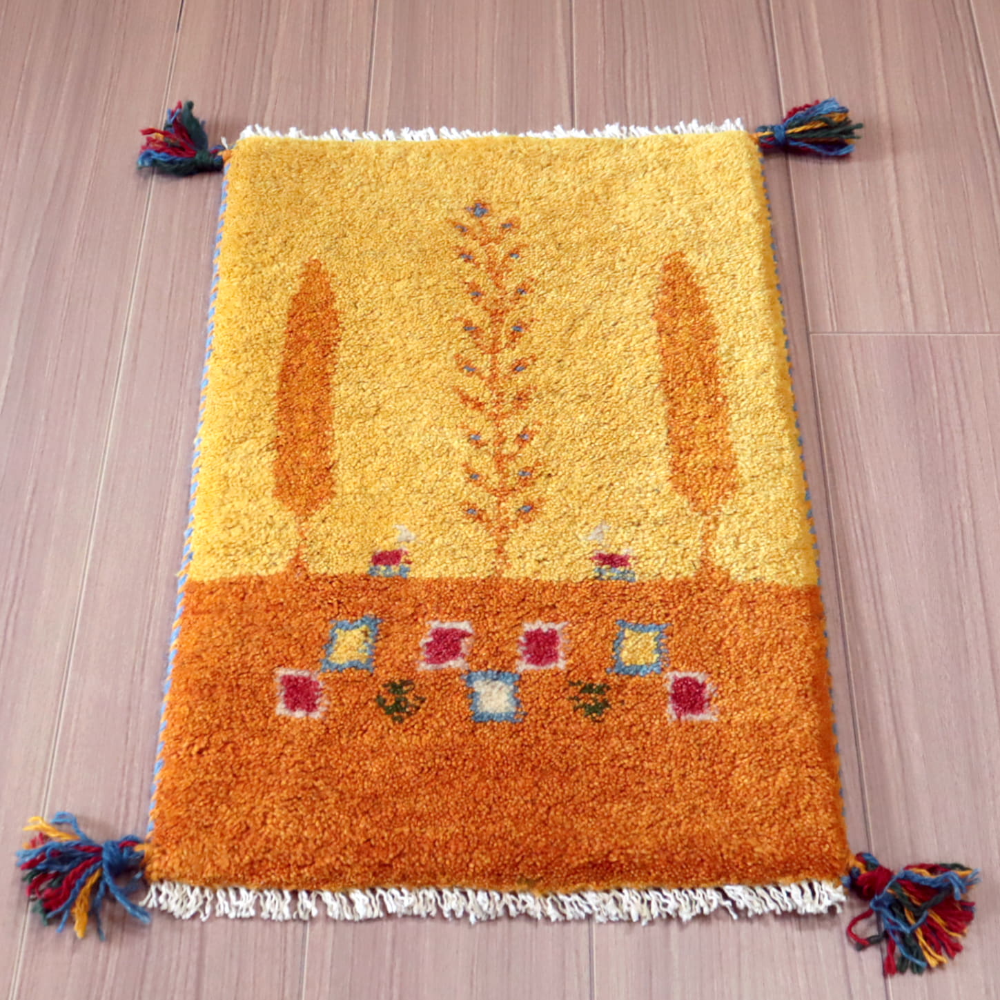 イラン産手織りギャッベ　ギャベ　ミニサイズ59×38cm イエロー　オレンジ　背の高い草花