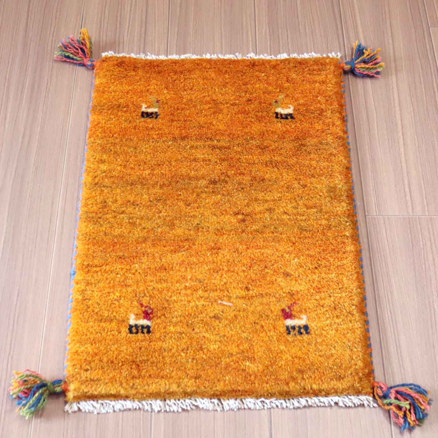 イラン産手織りギャッベ　ギャベ　ミニサイズ60×40cm オレンジ　無地　シンプル