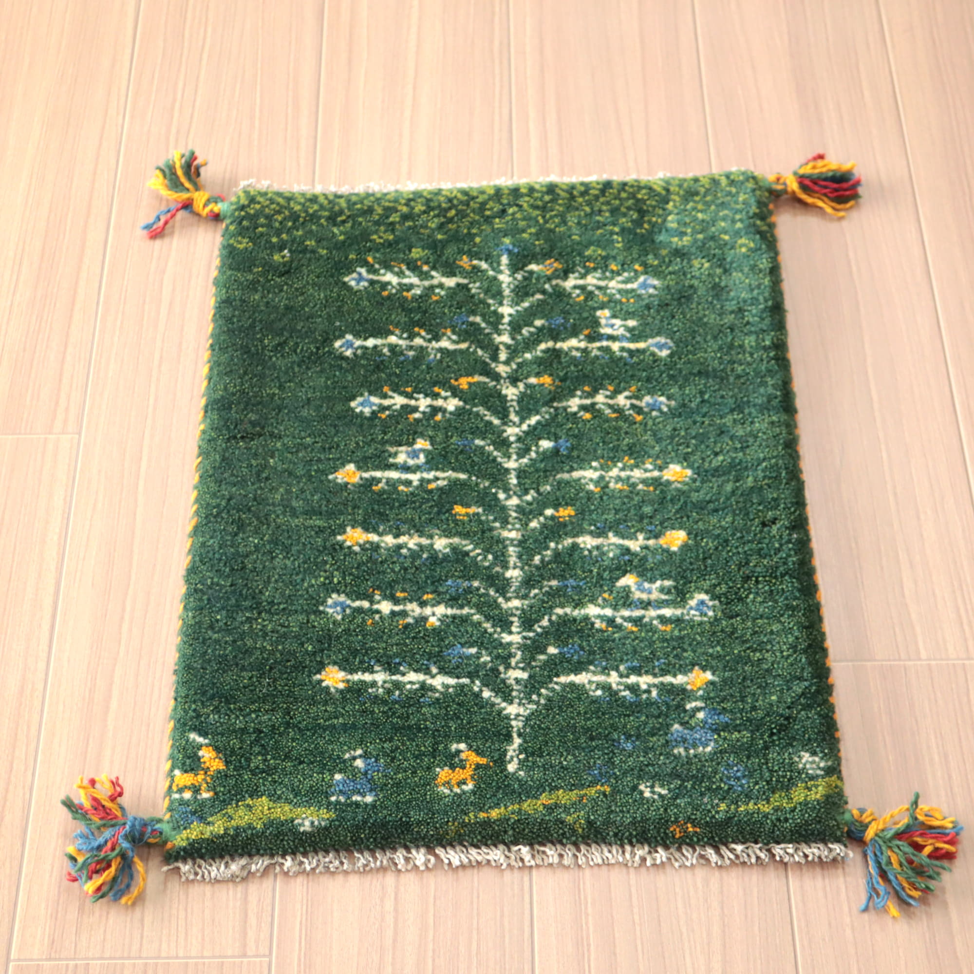 ギャッベ ふかふか イラン産　手織り56×41cm 生命の樹　グリーン