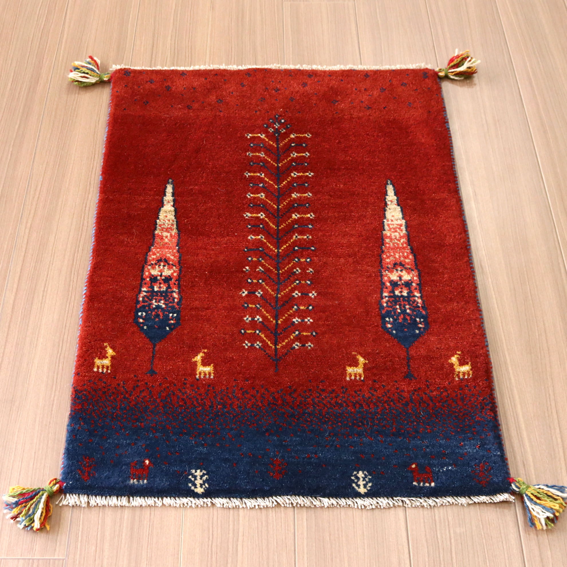 ギャベ　イラン製手織りラグ　玄関マット90×62cm 生命の樹　レッド/ブルー