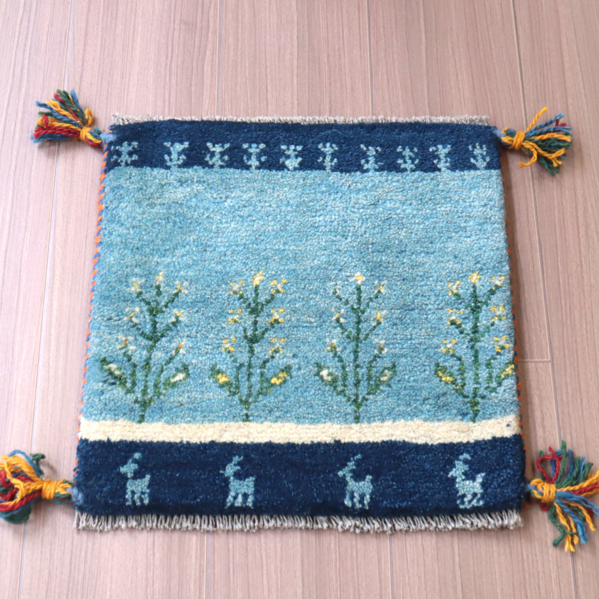 ギャッベ イラン産手織りラグ39×38cm 座布団サイズ　ブルーのツートーン　草花