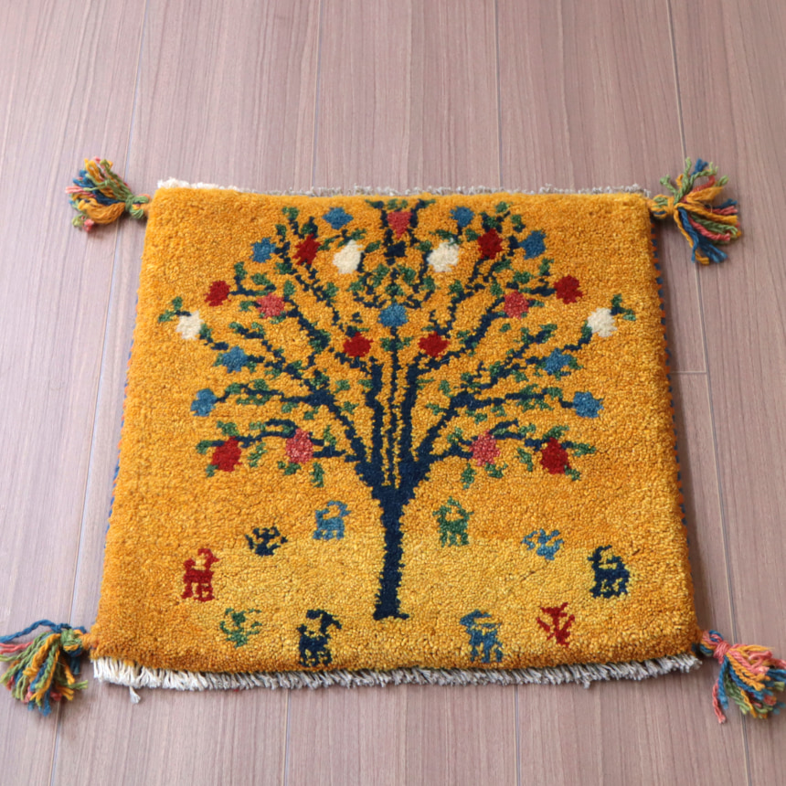 ギャッベ イラン産手織りラグ41×41cm 座布団サイズ　花をつけた大樹