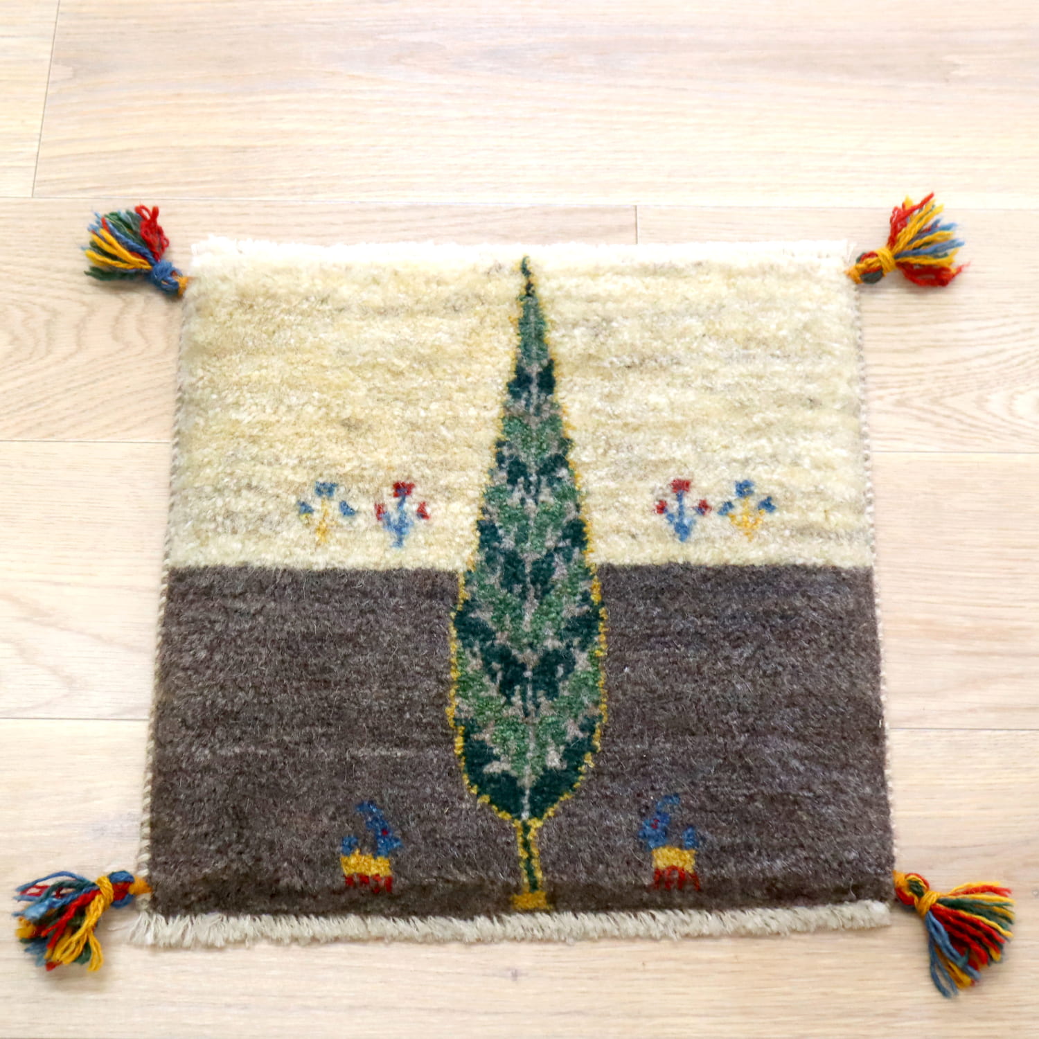 ギャッベ イラン産手織り 座布団サイズ 43x43cm ナチュラル/グレー　イトスギ