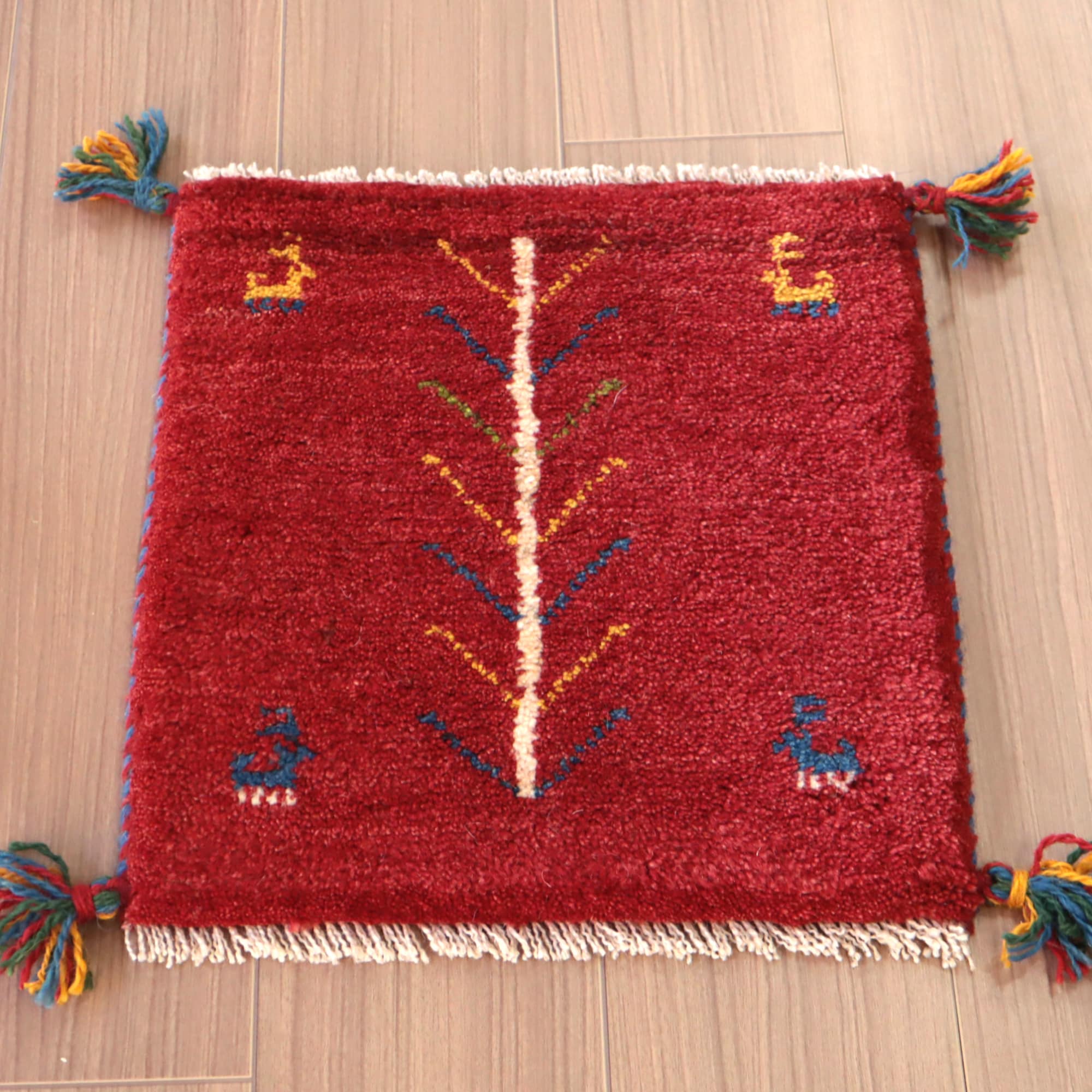 遊牧民の手織りギャッベ　40×39cm レッド