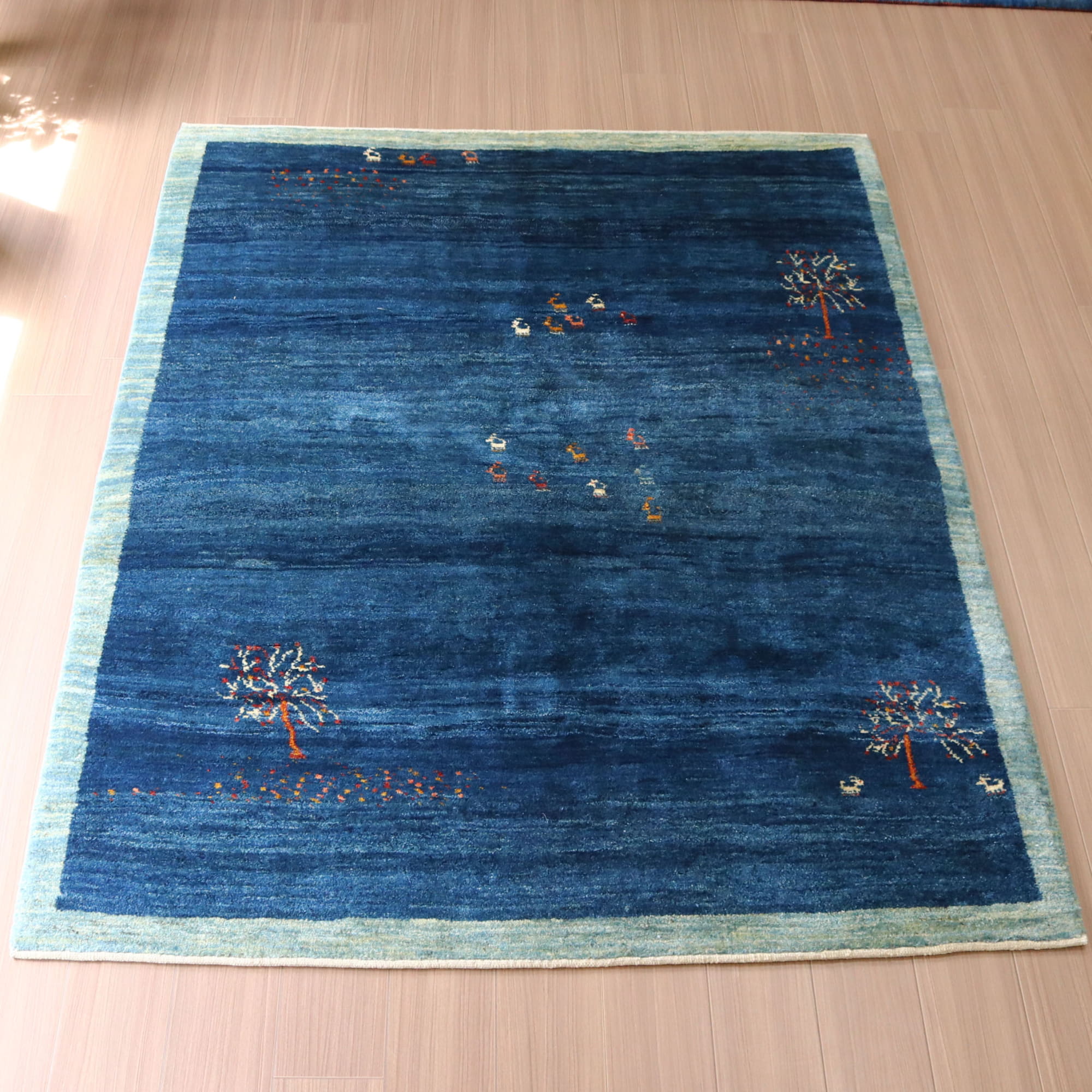 ギャッベ　ノマド リビングサイズ197×156cm 素朴な手織りラグ　ブルー