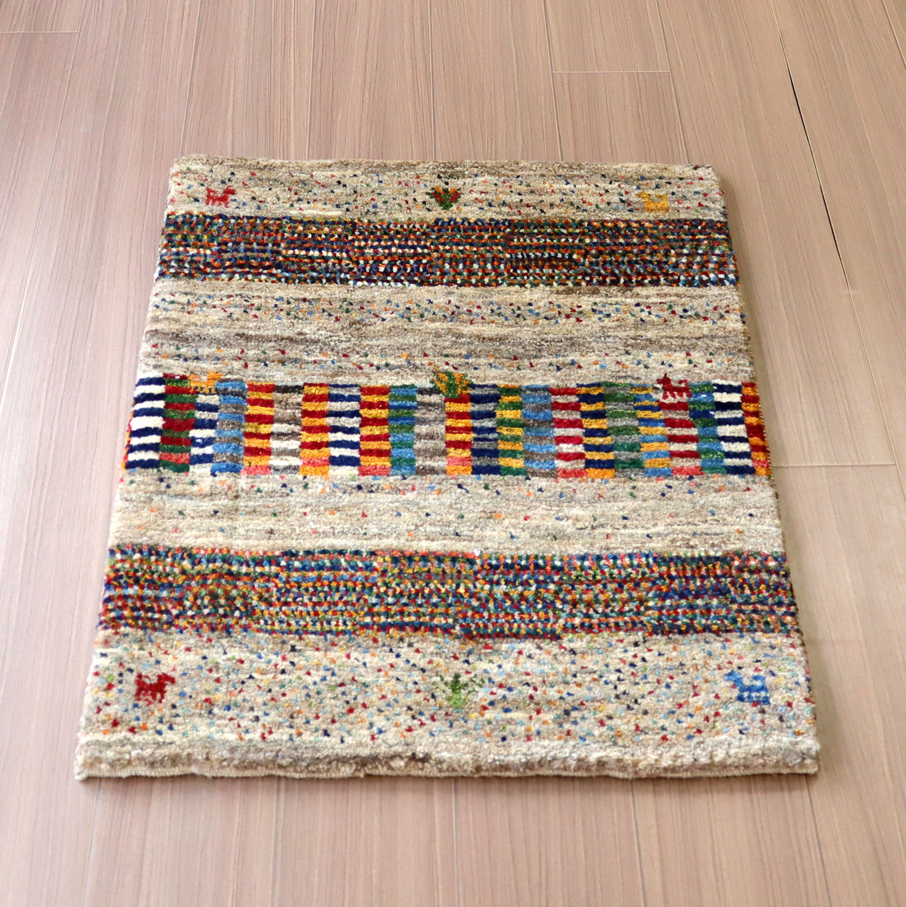 ギャッベ　ノマド　イラン産手織りラグ83×65cm 幾何学模様　グレー/カラフルなドット