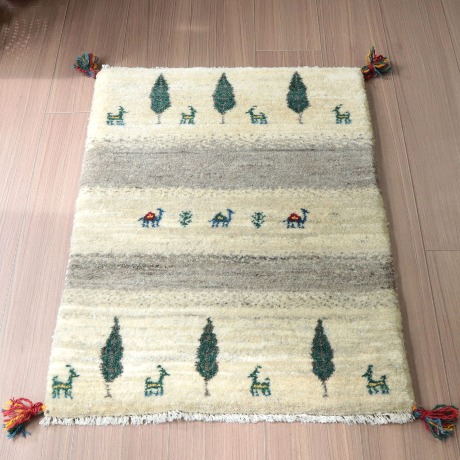 ギャッベ　イラン産　生命の木86×60cm 玄関マットサイズ　天然の羊毛の色