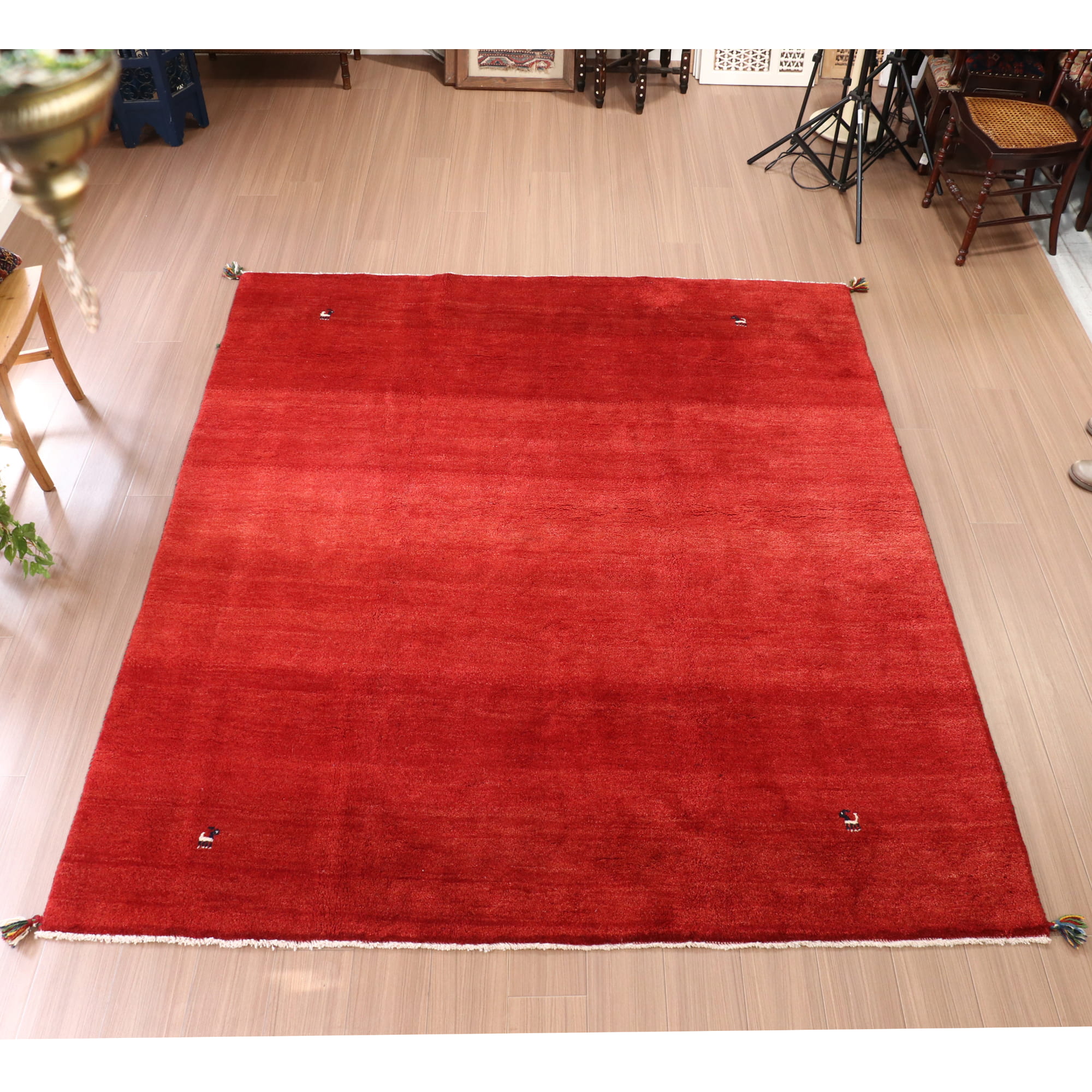 【15%OFF】ギャッベ イラン産 手織り 237x202cm レッド　グラデーション　シンプル　無地