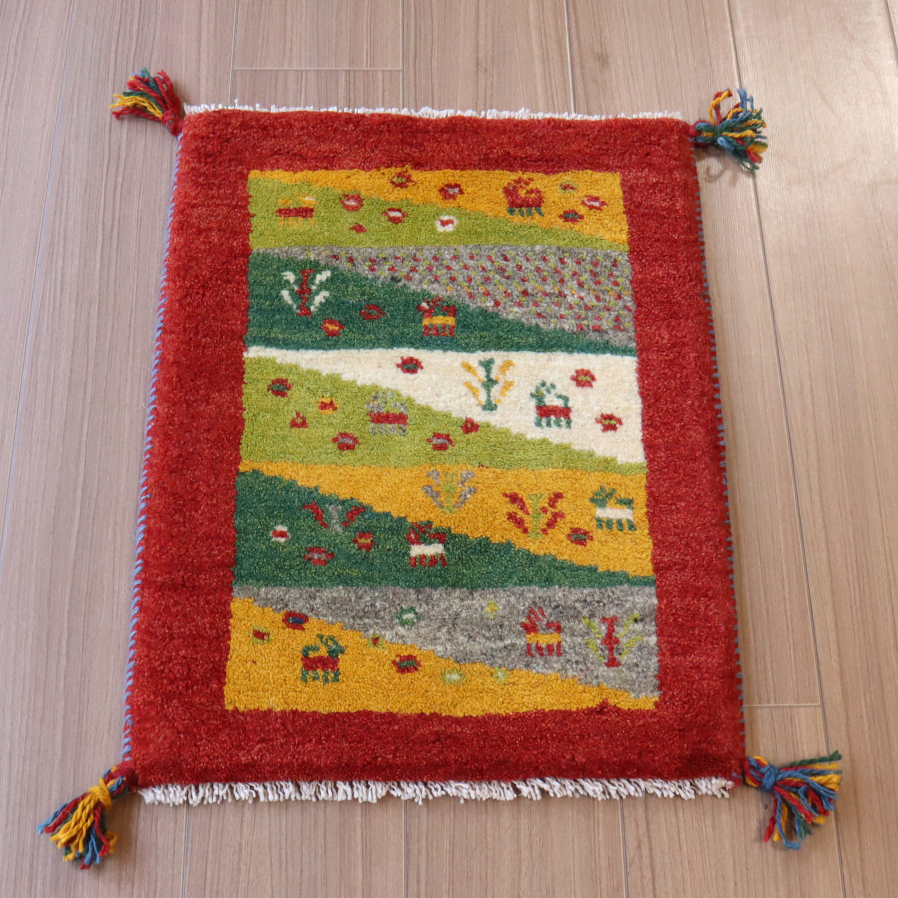 ギャッベ イランの手織りラグ GABBEH 60x45cm レッド